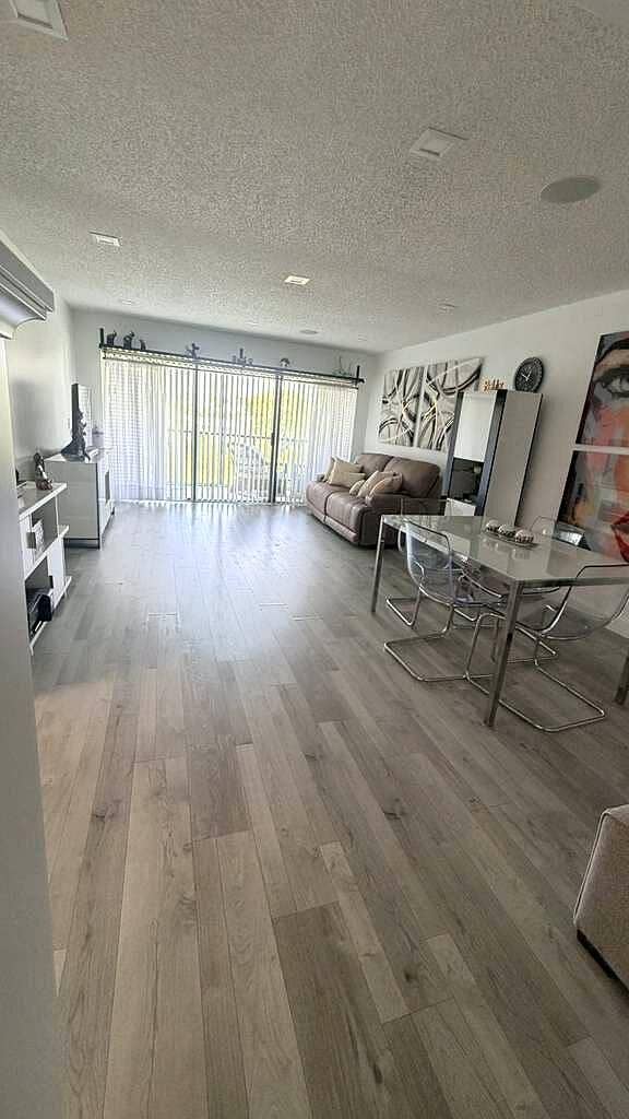 4284 DESTE Court, #304, Lake Worth, FL 33467 foto-05-mejorada