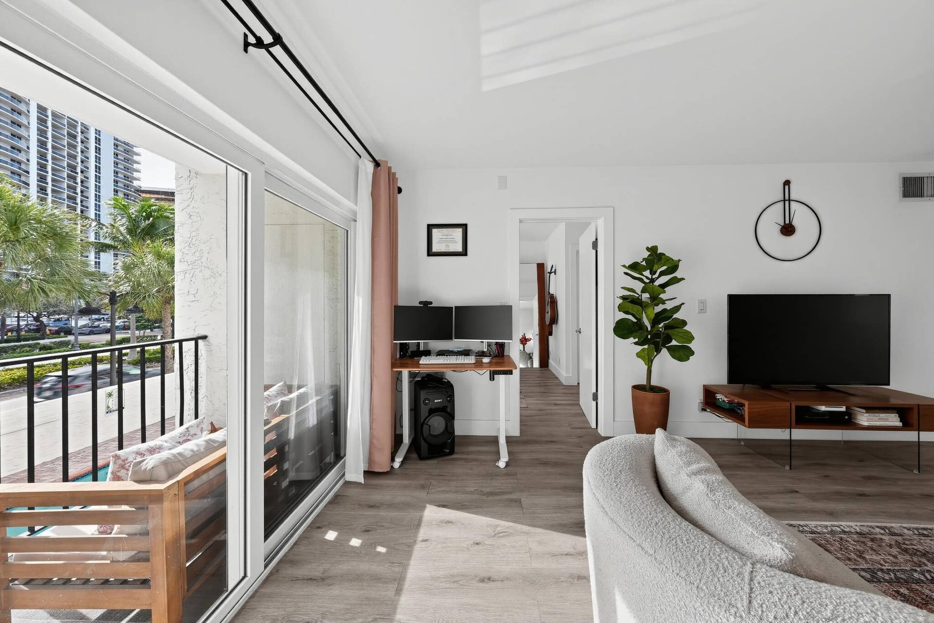 4143 N OCEAN Boulevard, #209, Fort Lauderdale, FL 33308 Large slider opens to balcony.