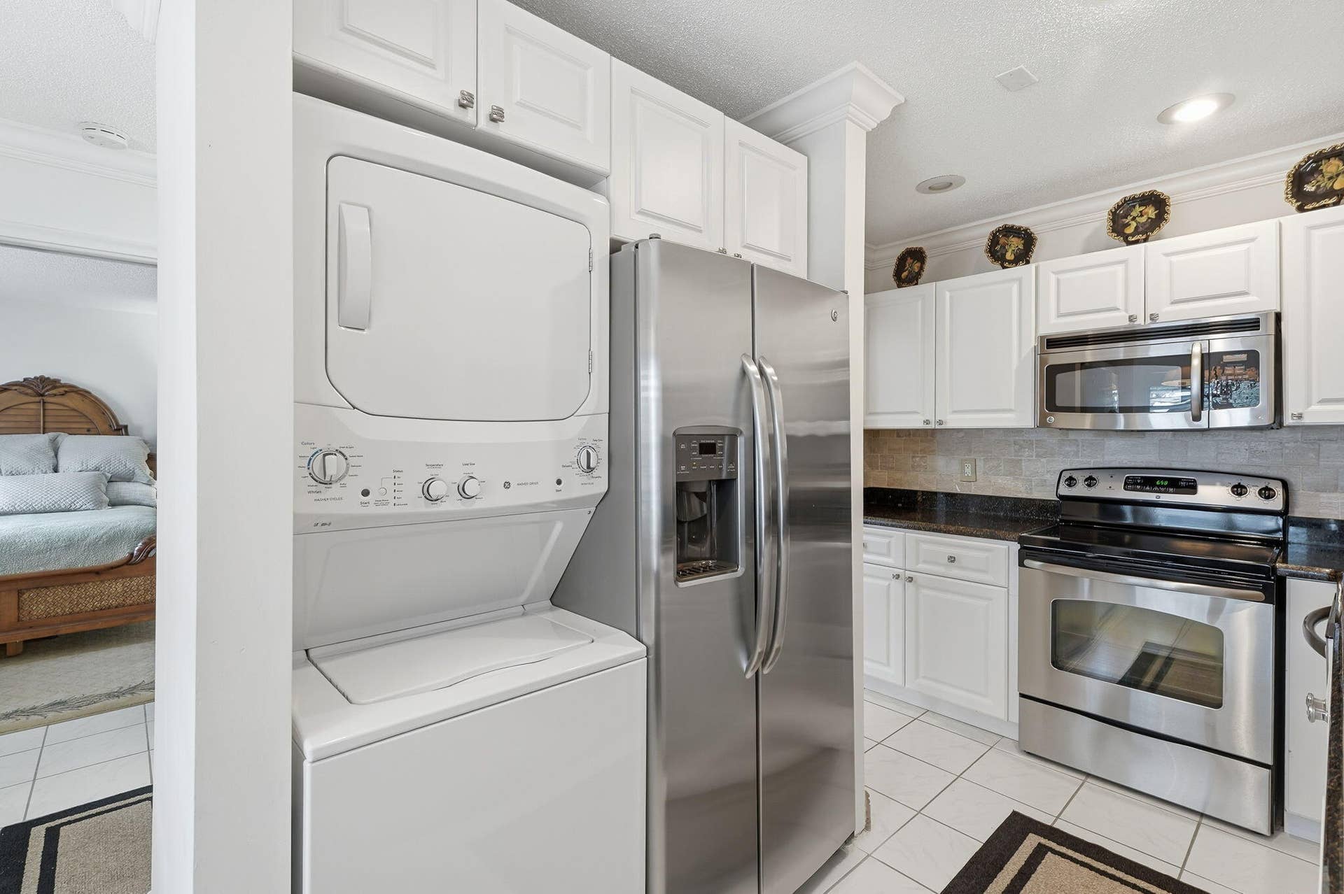 2480 Juniper Drive, Delray Beach, FL 33445 kitchen