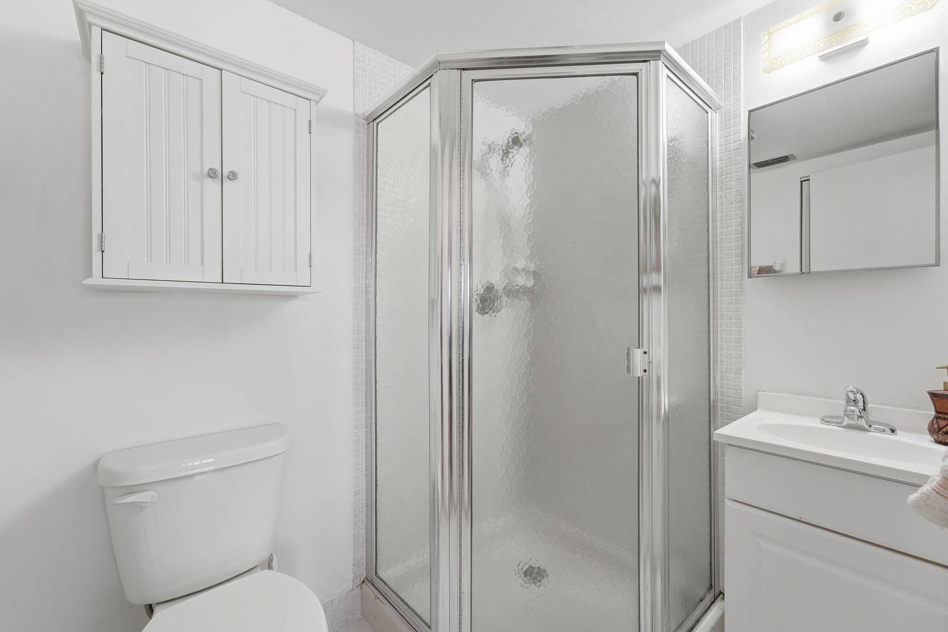 2480 Juniper Drive, Delray Beach, FL 33445 Second Bath
