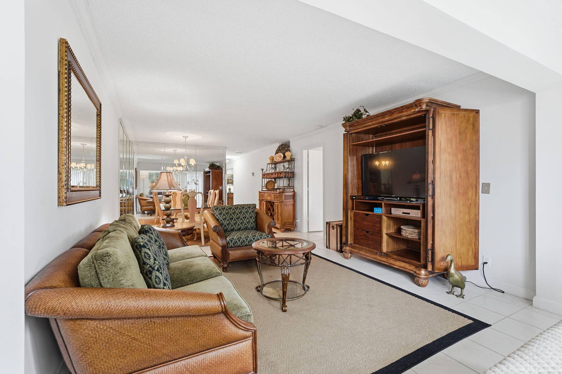 2480 Juniper Drive, Delray Beach, FL 33445 Living Room
