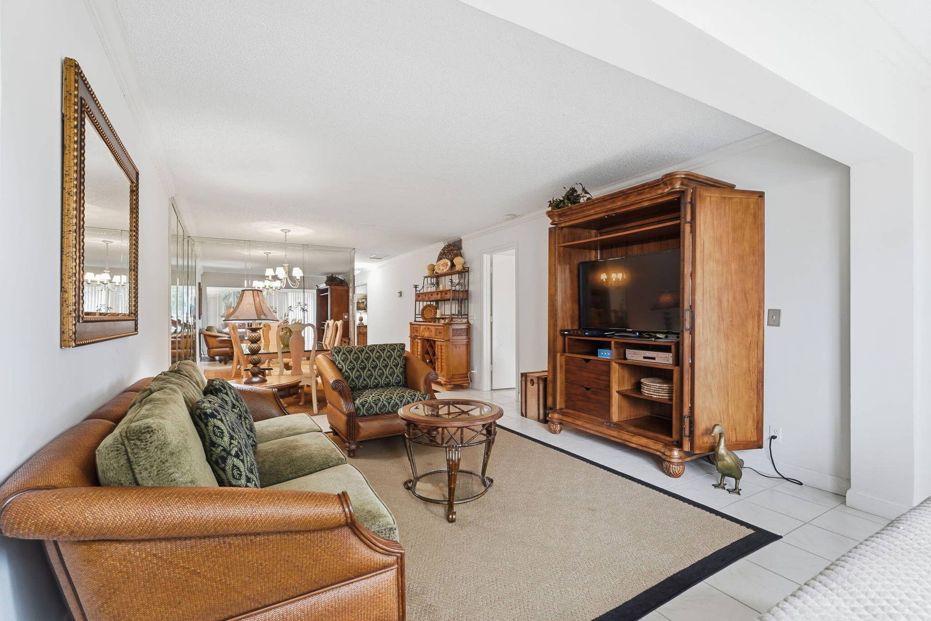 2480 Juniper Drive, Delray Beach, FL 33445 Living Room