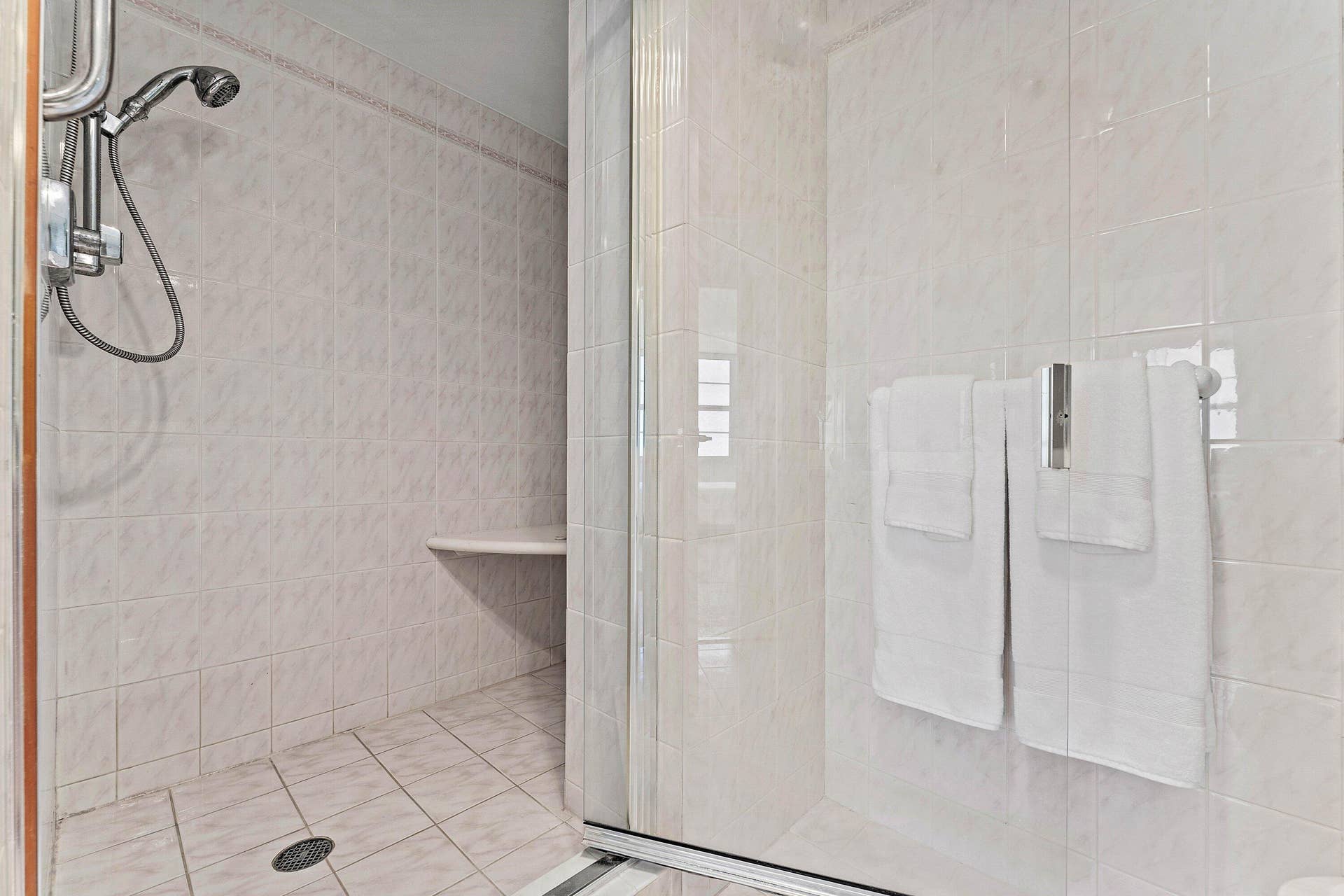 2000 S OCEAN Boulevard, #6A, Boca Raton, FL 33432 Second Bedroom Bath Shower