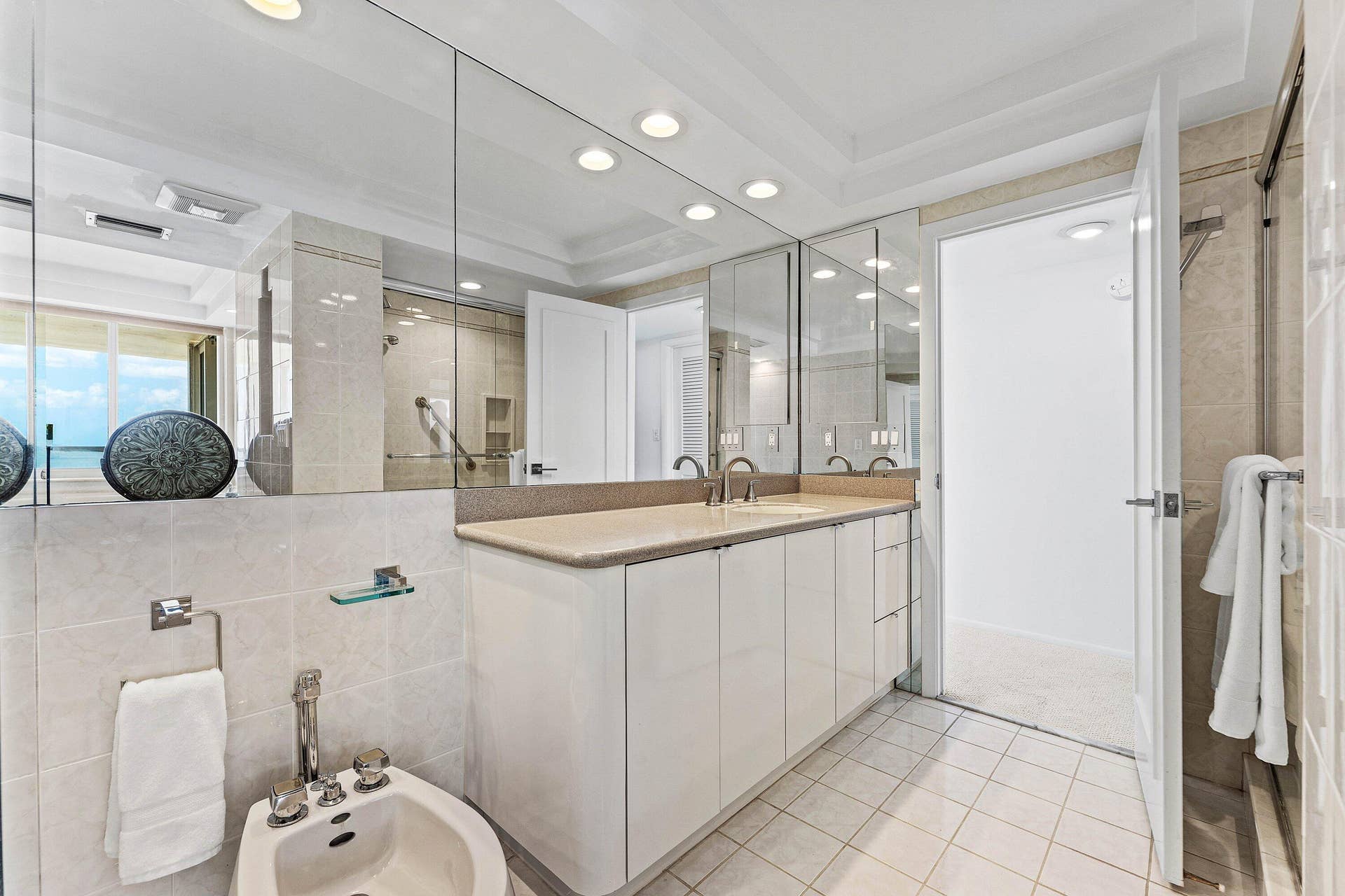 2000 S OCEAN Boulevard, #6A, Boca Raton, FL 33432 Primary Bathroom