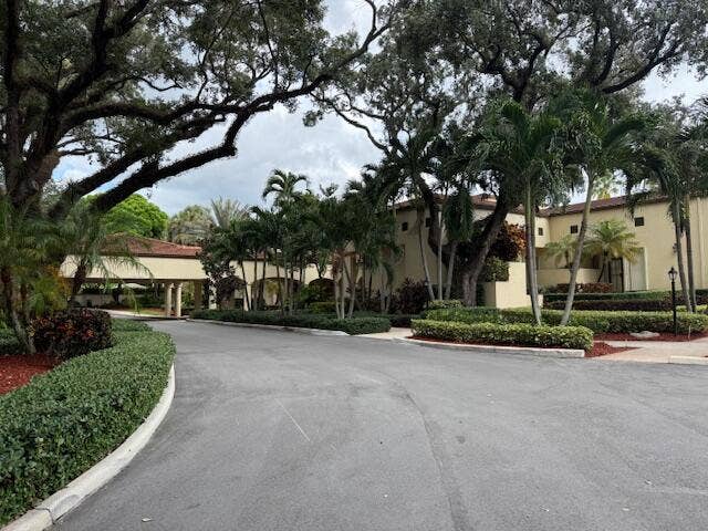 9440 LIVE OAK Place, #402, Davie, FL 33324 IMG_6289