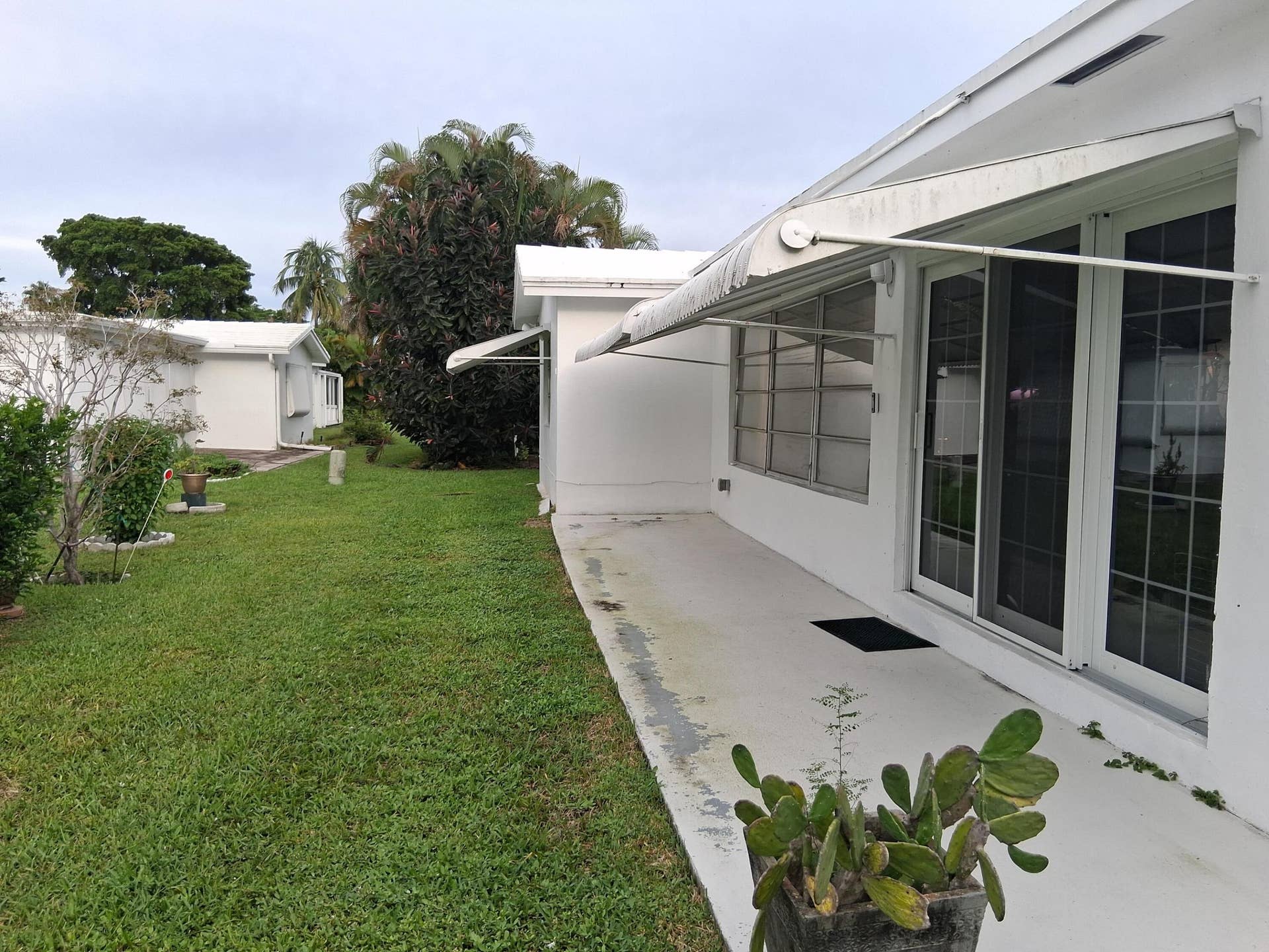 141 NW 24th Court, Pompano Beach, FL 33064 Patio