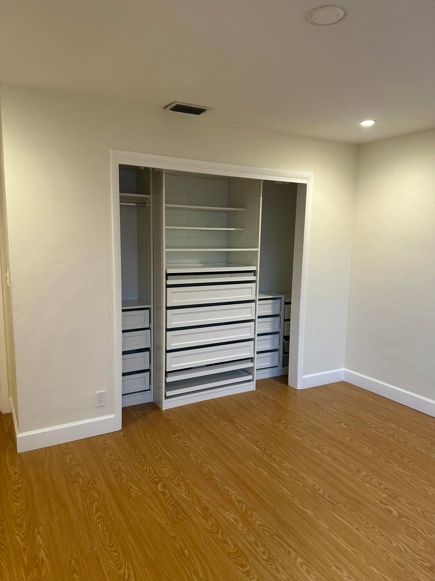 141 NW 24th Court, Pompano Beach, FL 33064 Guest Bedroom with Built-Ins
