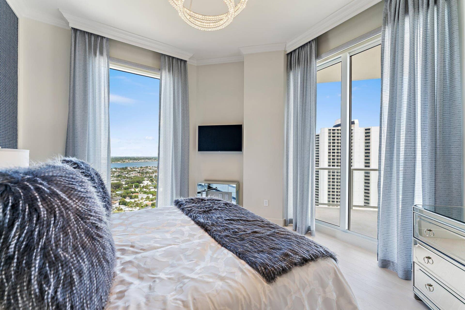 2700 N Ocean Drive, #Ph-1b, Singer Island, FL 33404 081-2700NorthOceanDrive-PH1-RivieraBeach