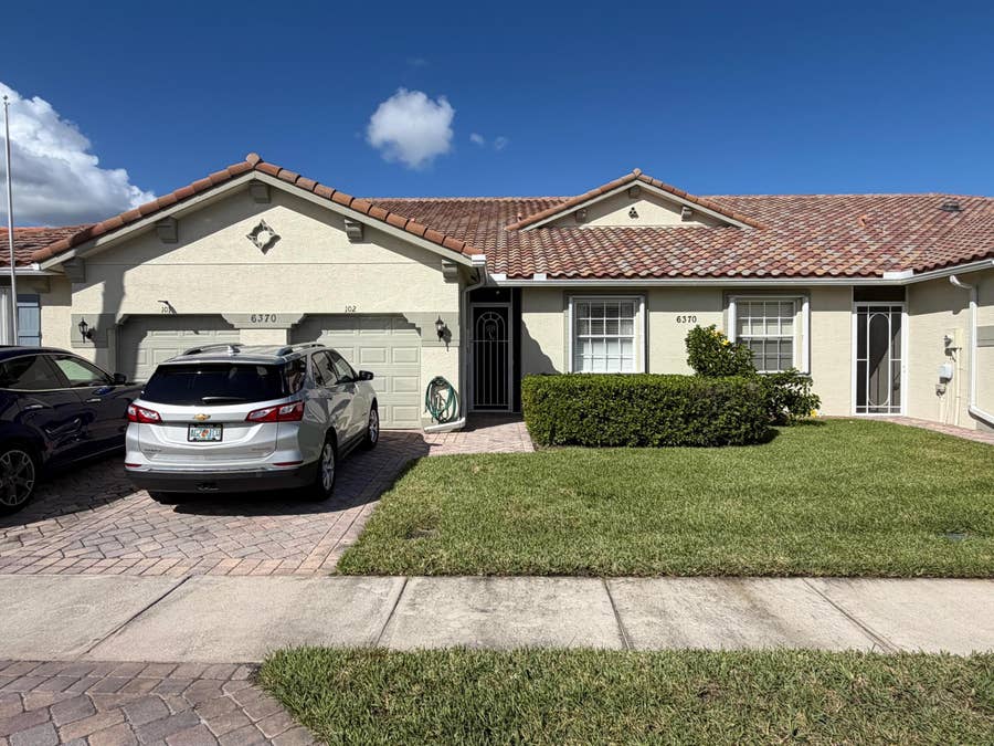 Property photo for 6370 OXFORD Circle, #102, Vero Beach, FL