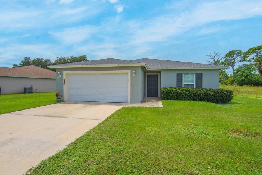 Property photo for 718 NE PERCH Lane, Port St Lucie, FL