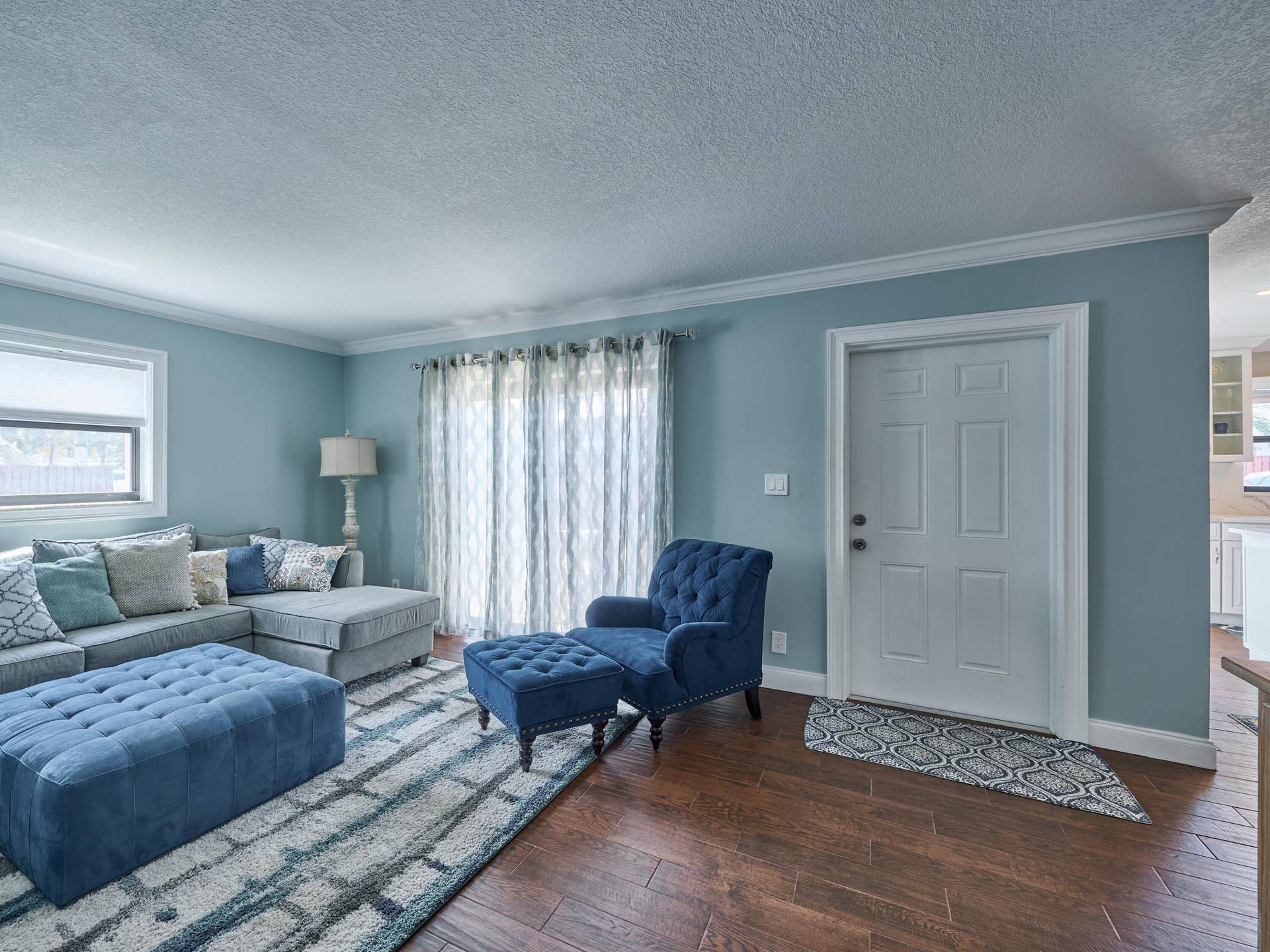 1251 Federal Highway, #112, Boca Raton, FL 33432 Living Room