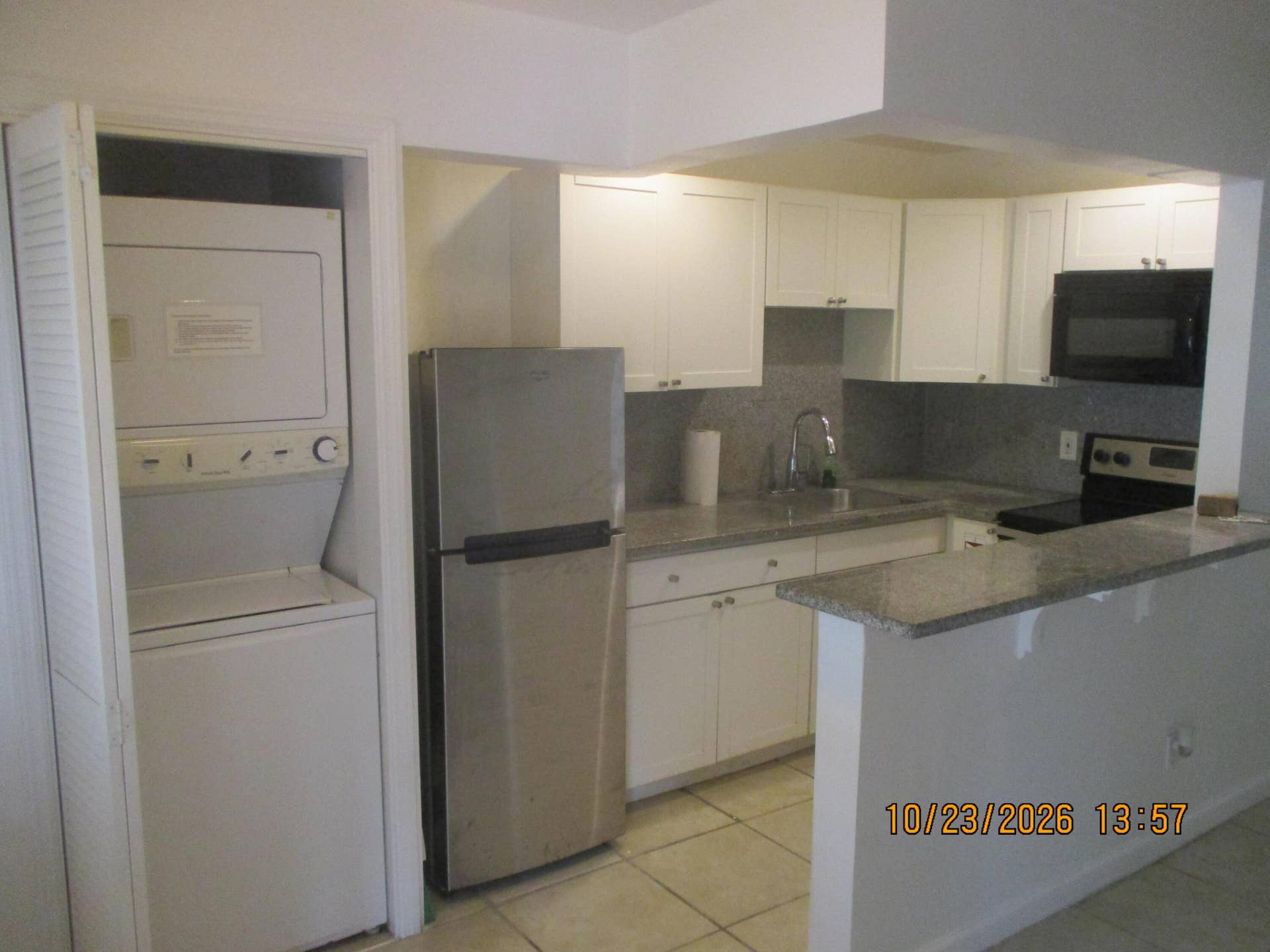 605 NE 14TH Place, #2, Fort Lauderdale, FL 33304 IMG_2873