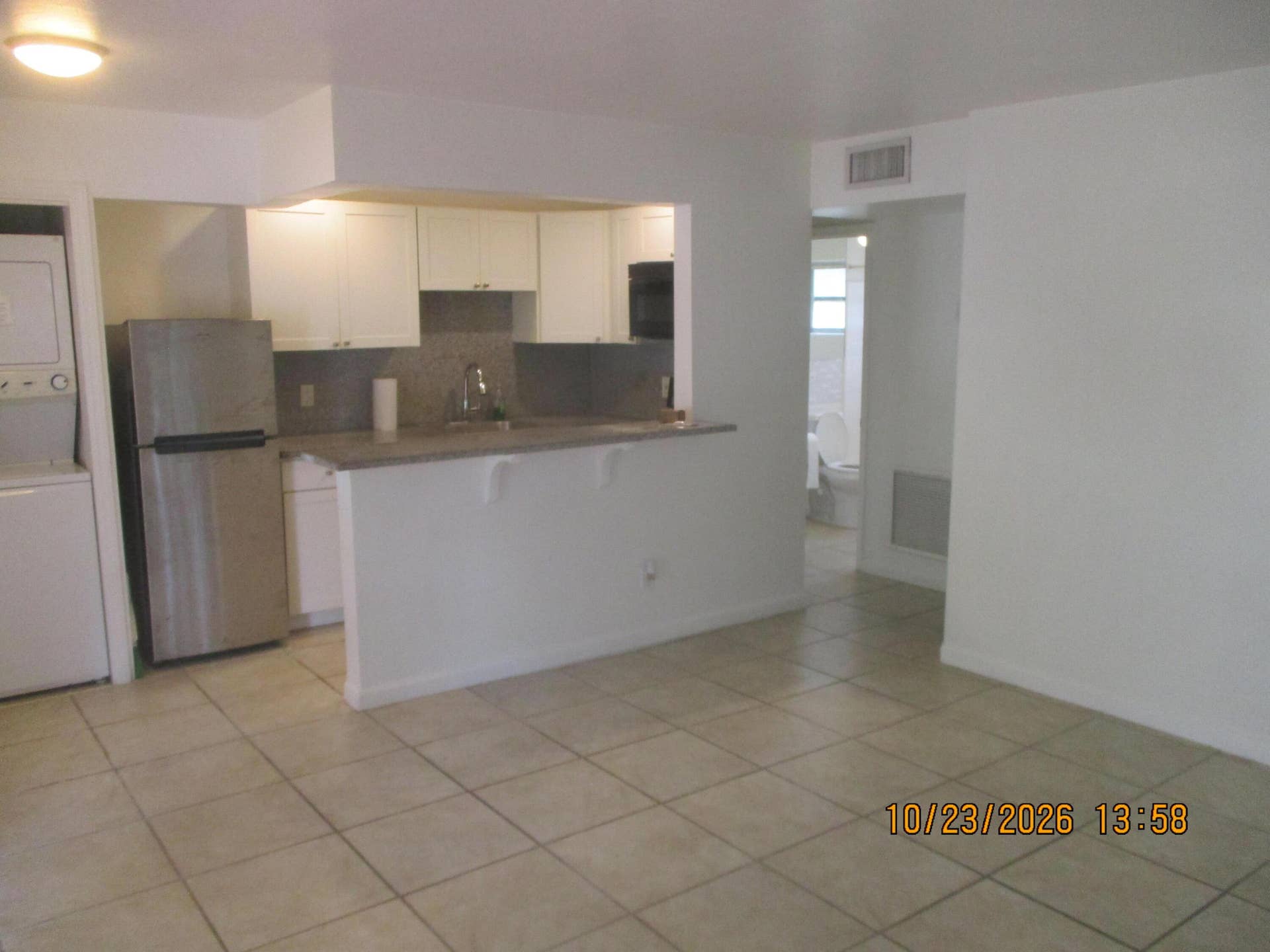 605 NE 14TH Place, #2, Fort Lauderdale, FL 33304 IMG_2877