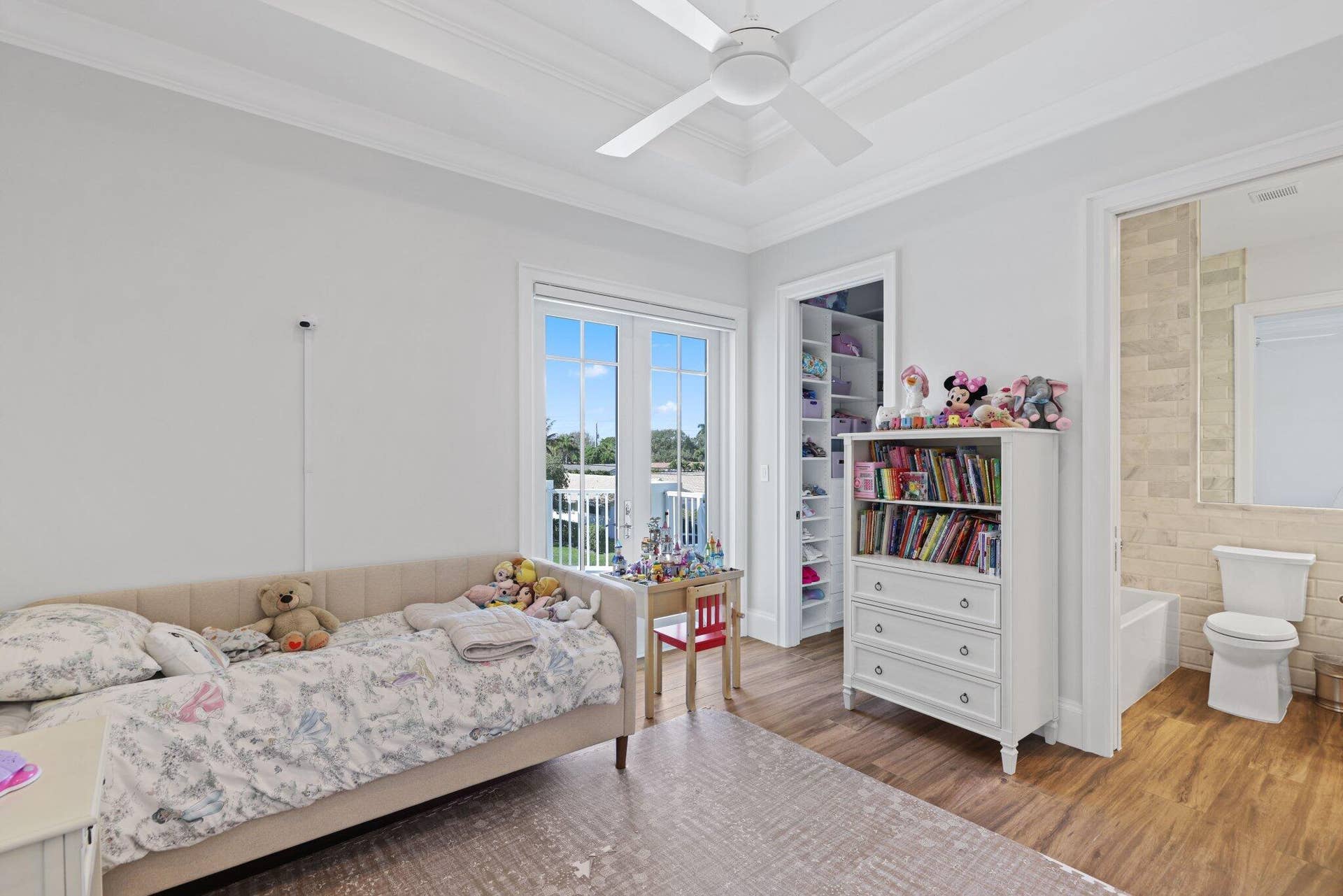 3700 NE 24TH Avenue, Lighthouse Point, FL 33064 3700 Northeast 24th Ave HNL 1 (69)