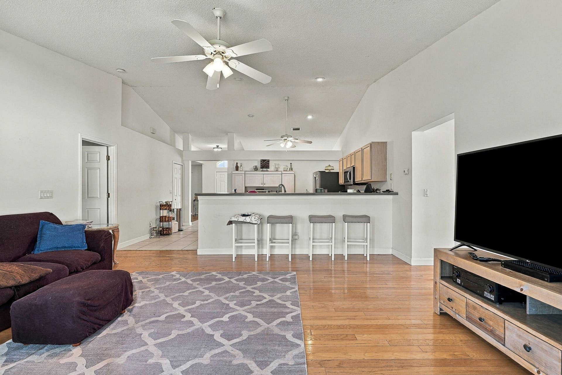 1165 IDA Way, Melbourne, FL 32940 Living Room