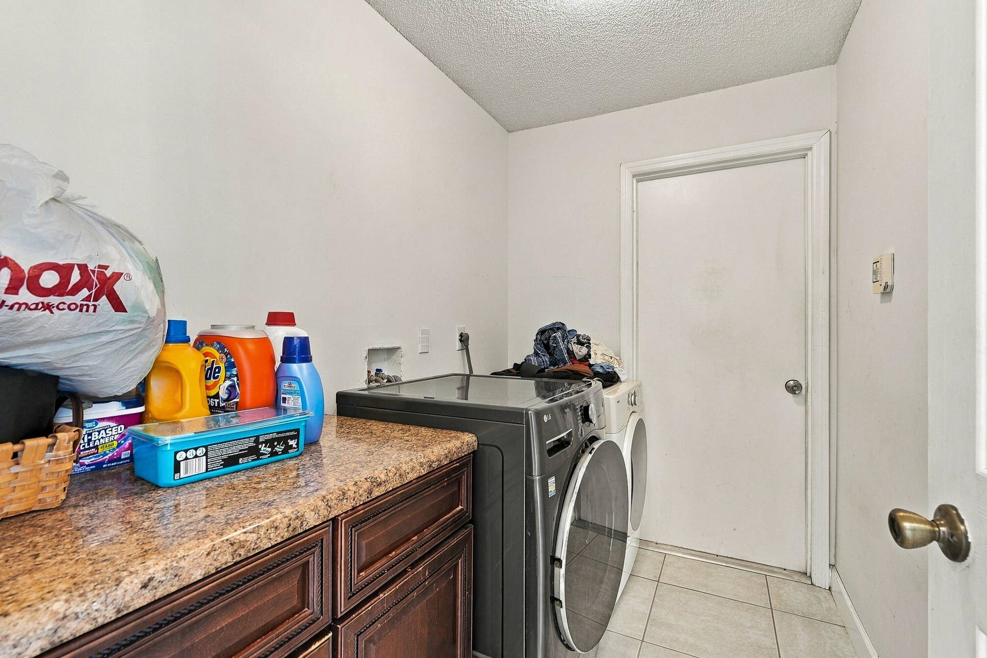 1165 IDA Way, Melbourne, FL 32940 Laundry