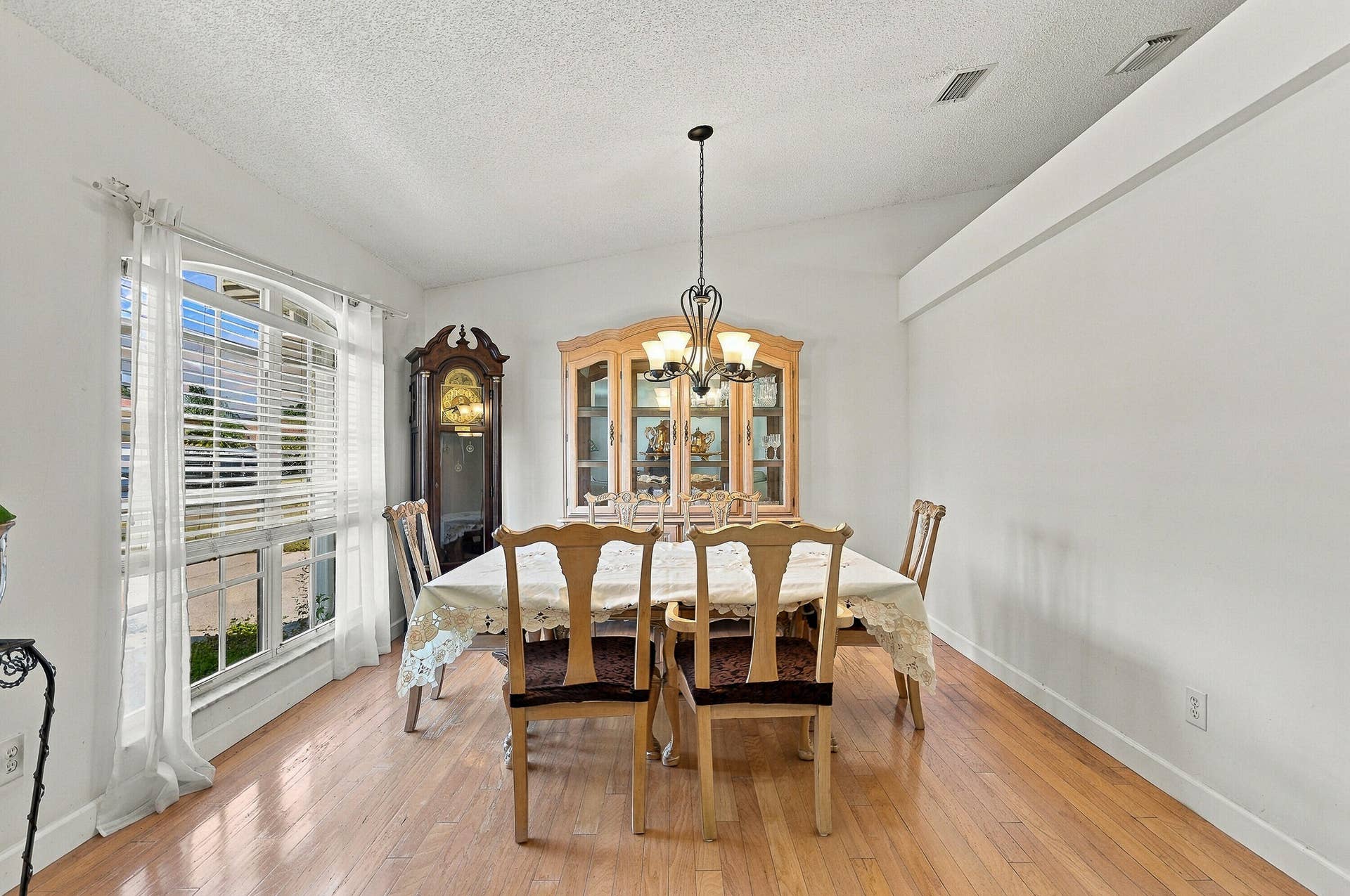 1165 IDA Way, Melbourne, FL 32940 Dining Area