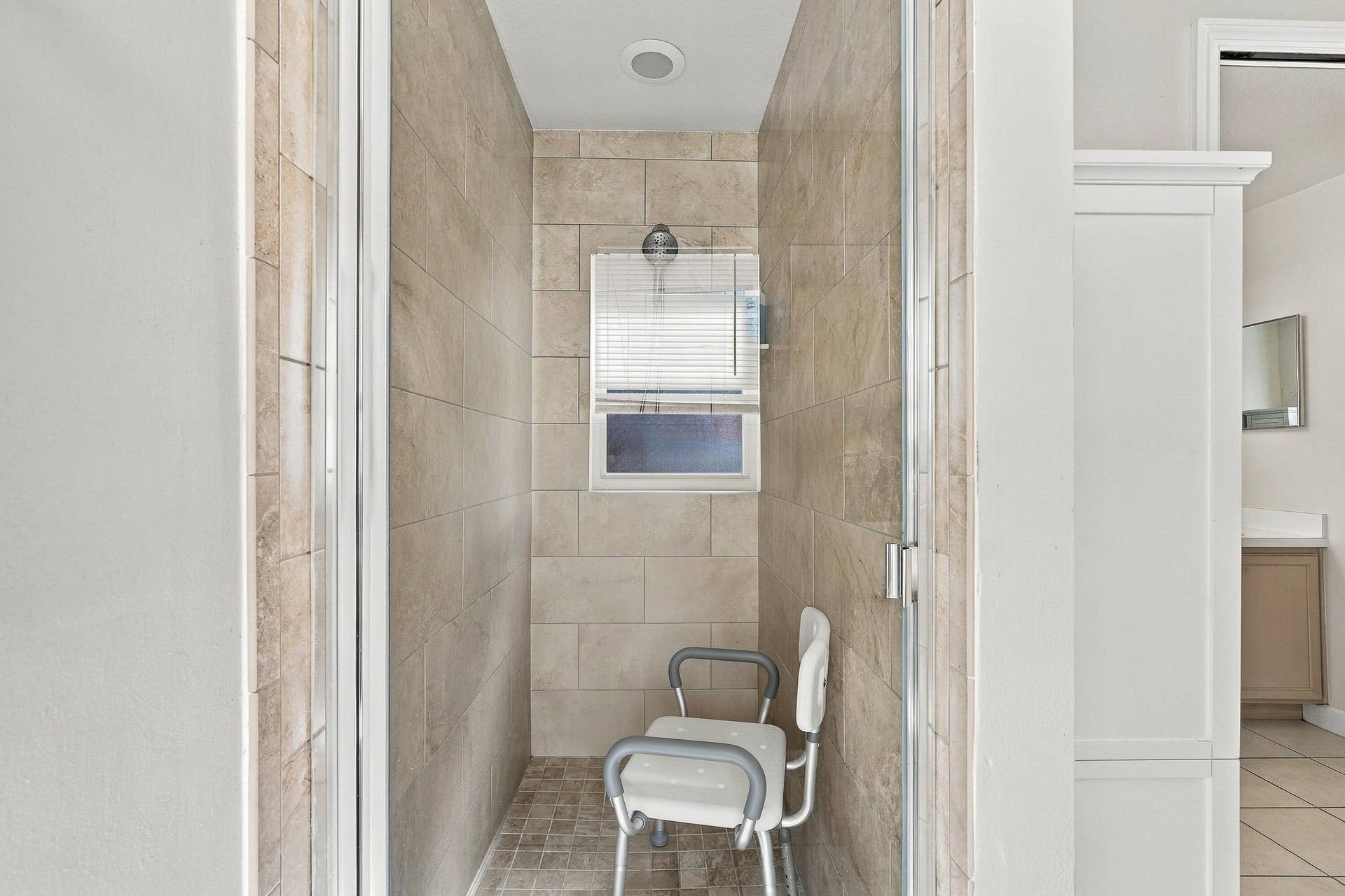 1165 IDA Way, Melbourne, FL 32940 Bathroom