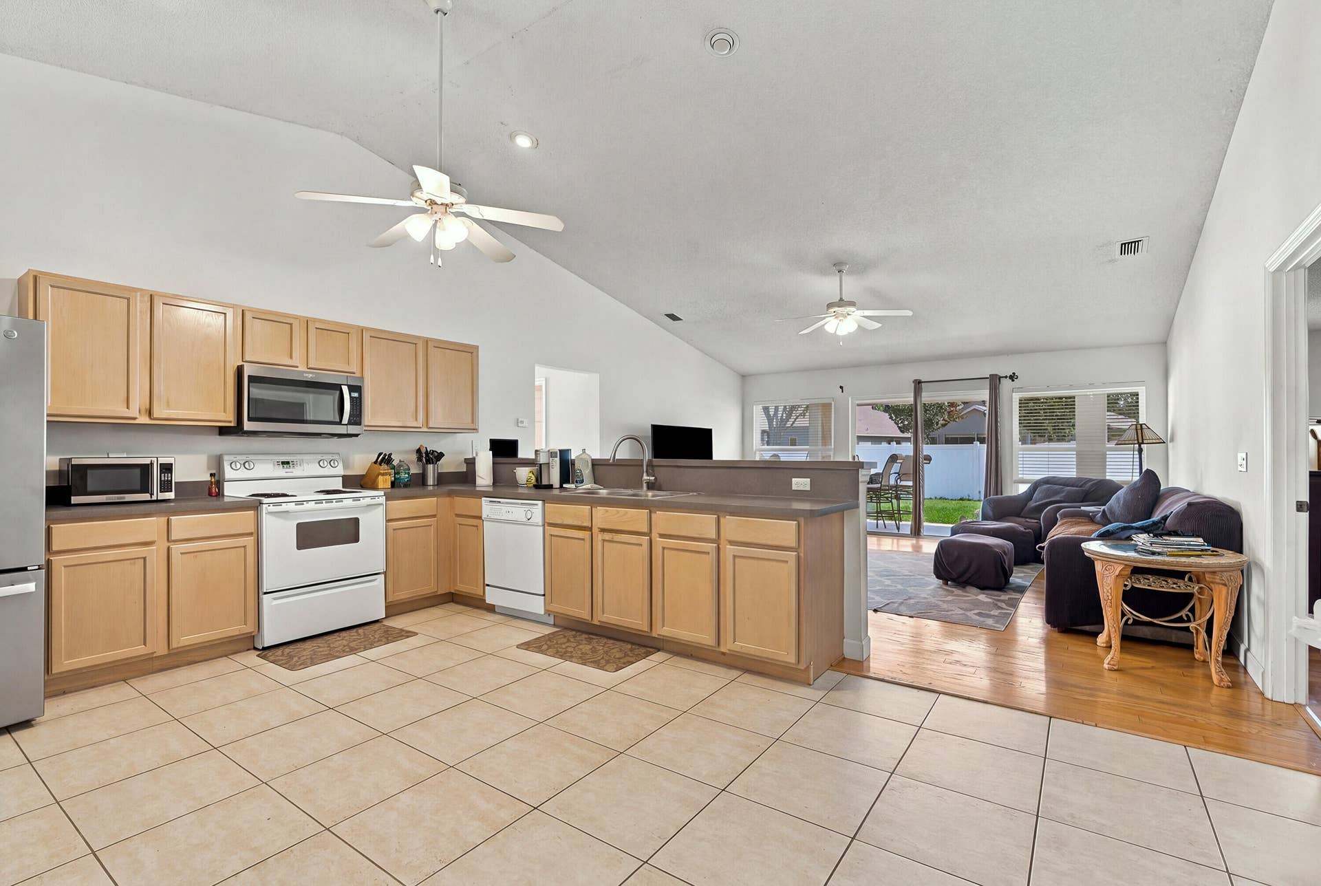 1165 IDA Way, Melbourne, FL 32940 Kitchen