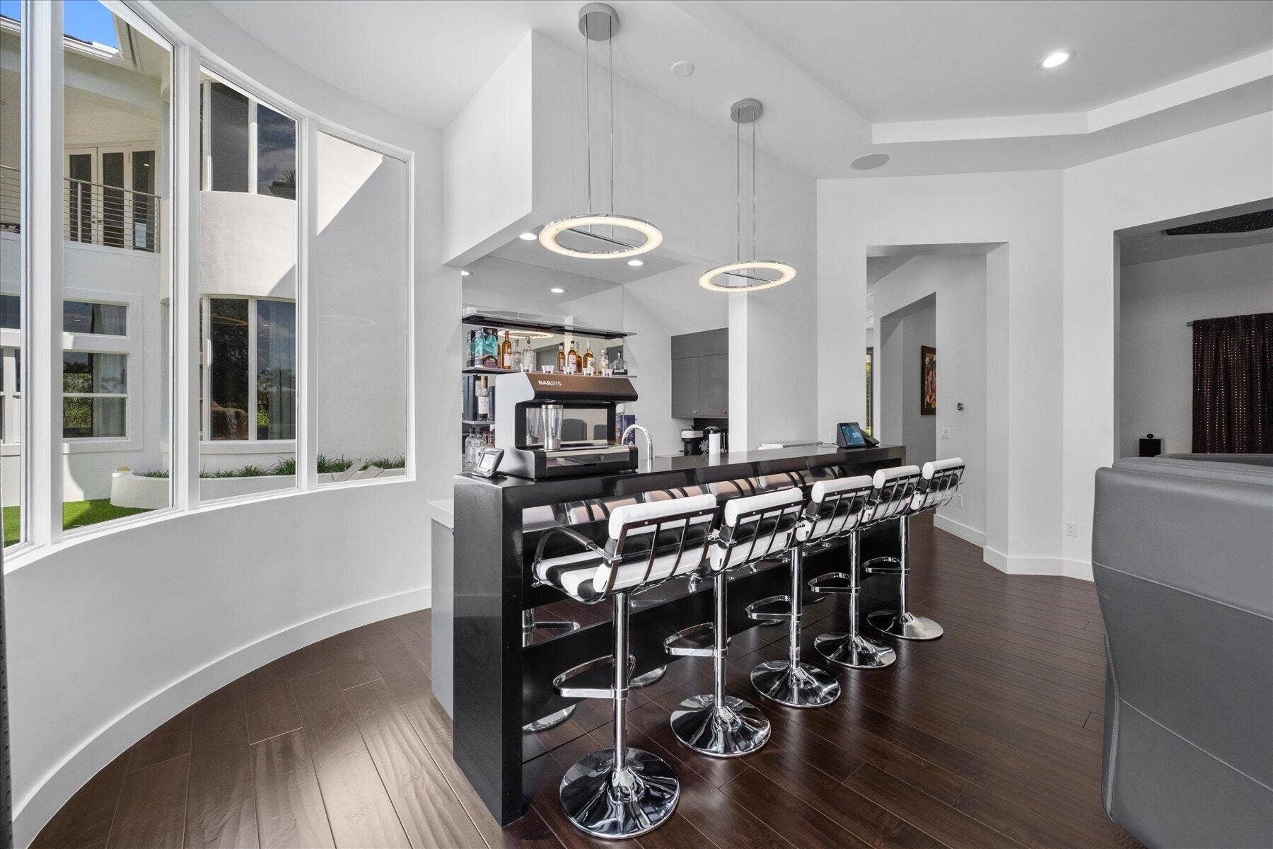 3580 Aiken Court, Wellington, FL 33414 Full Bar