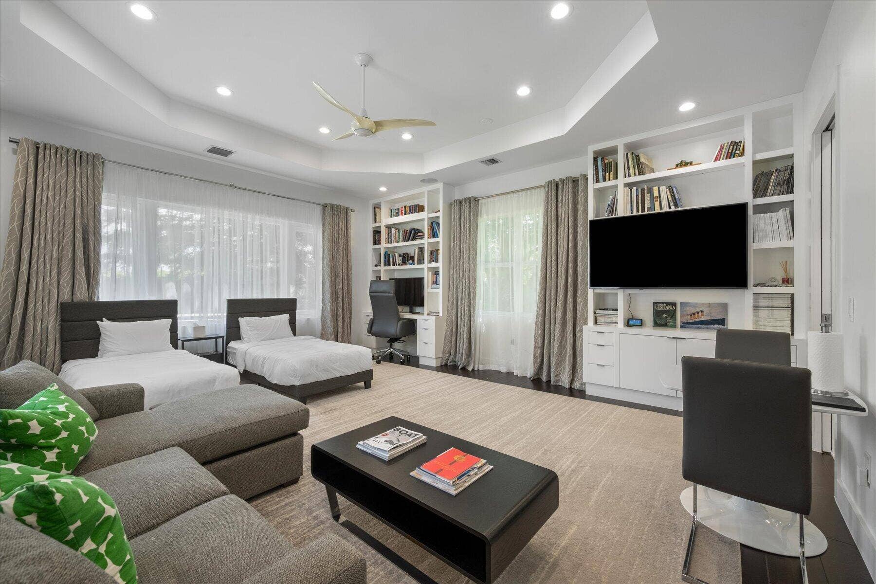 3580 Aiken Court, Wellington, FL 33414 Downstairs suite