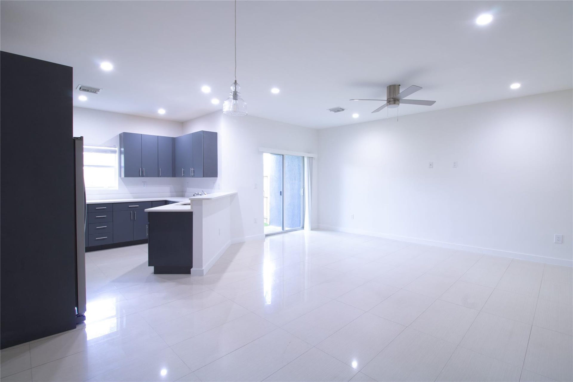 422 SE 16TH Street SE, Fort Lauderdale, FL 33316 Photo 1