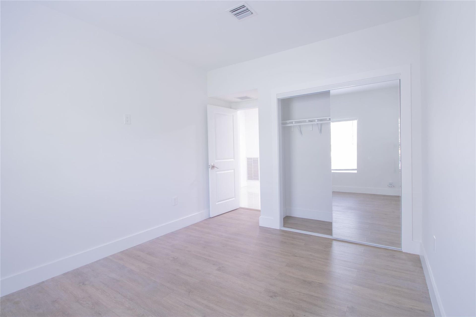 422 SE 16TH Street SE, Fort Lauderdale, FL 33316 Photo 18