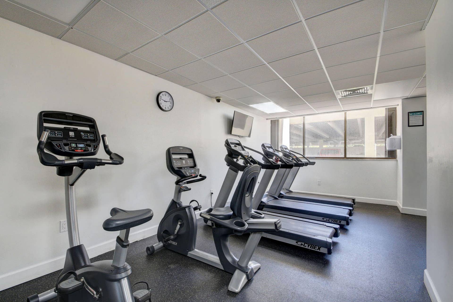 34-web-or-mls-5600 N Flagler (1)