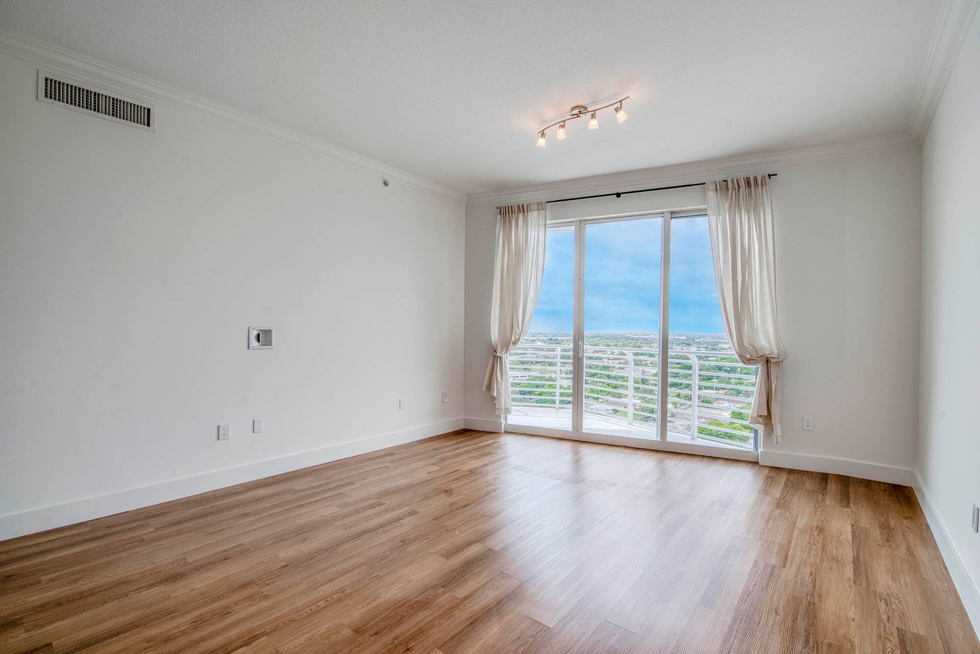 1551 N Flagler Drive, #Ph8, West Palm Beach, FL 33401 _IMG6020_HDR