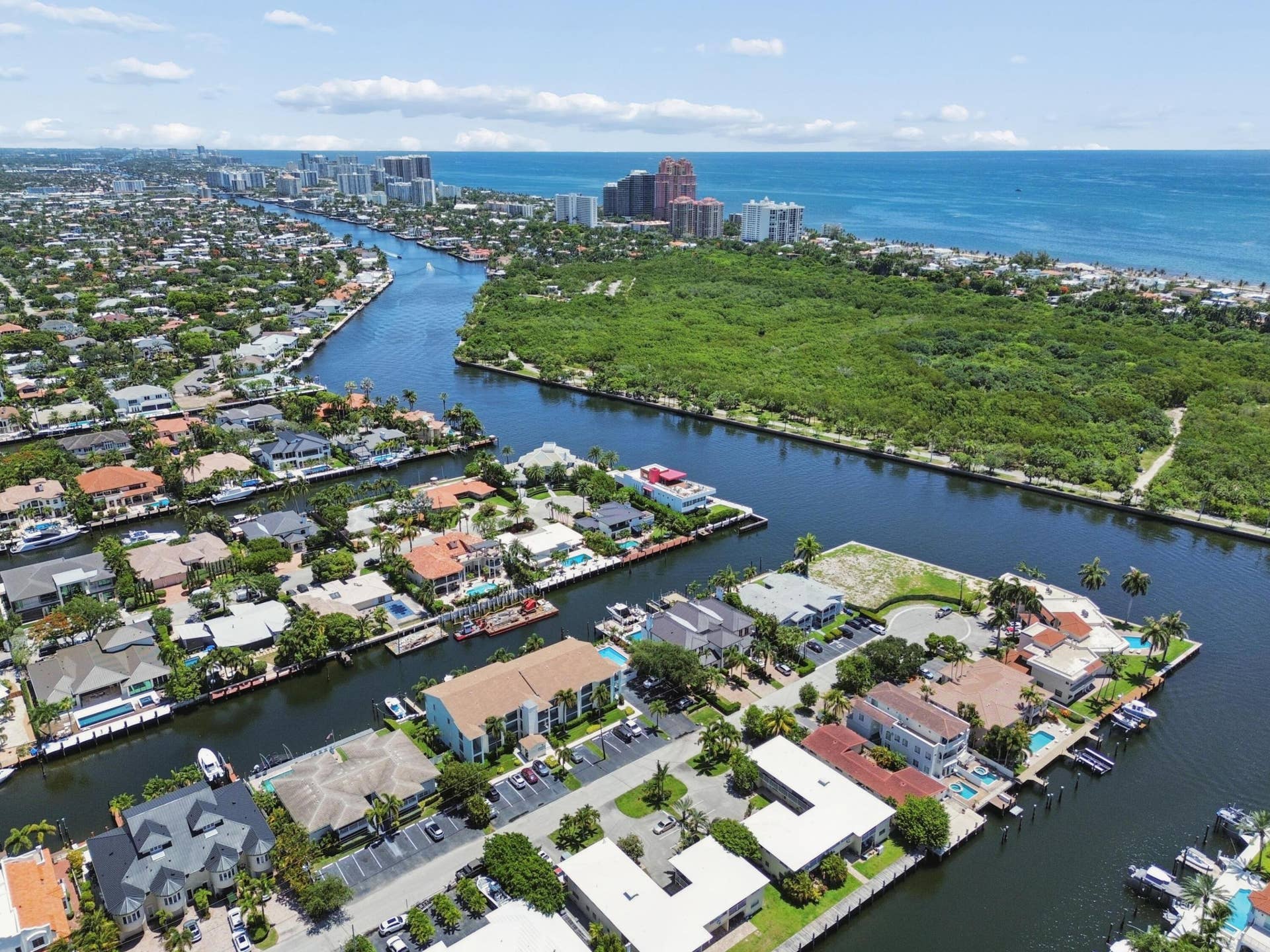 2751 NE 15TH Street, #103, Fort Lauderdale, FL 33304 IMG_3166