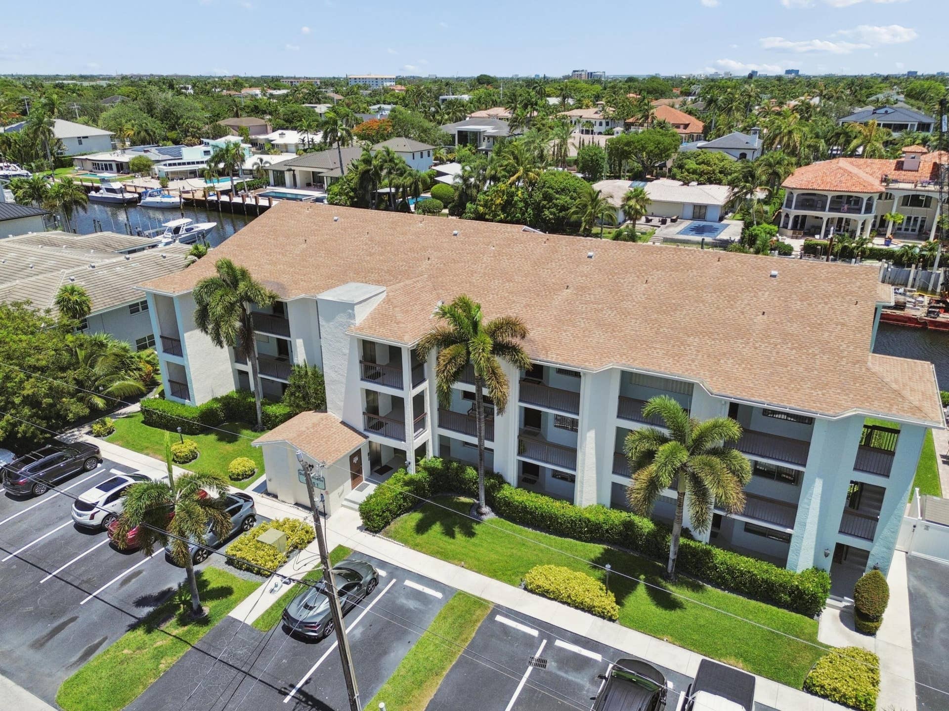 2751 NE 15TH Street, #103, Fort Lauderdale, FL 33304 IMG_3162