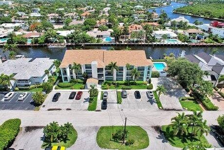2751 NE 15TH Street, #103, Fort Lauderdale, FL 33304 devon