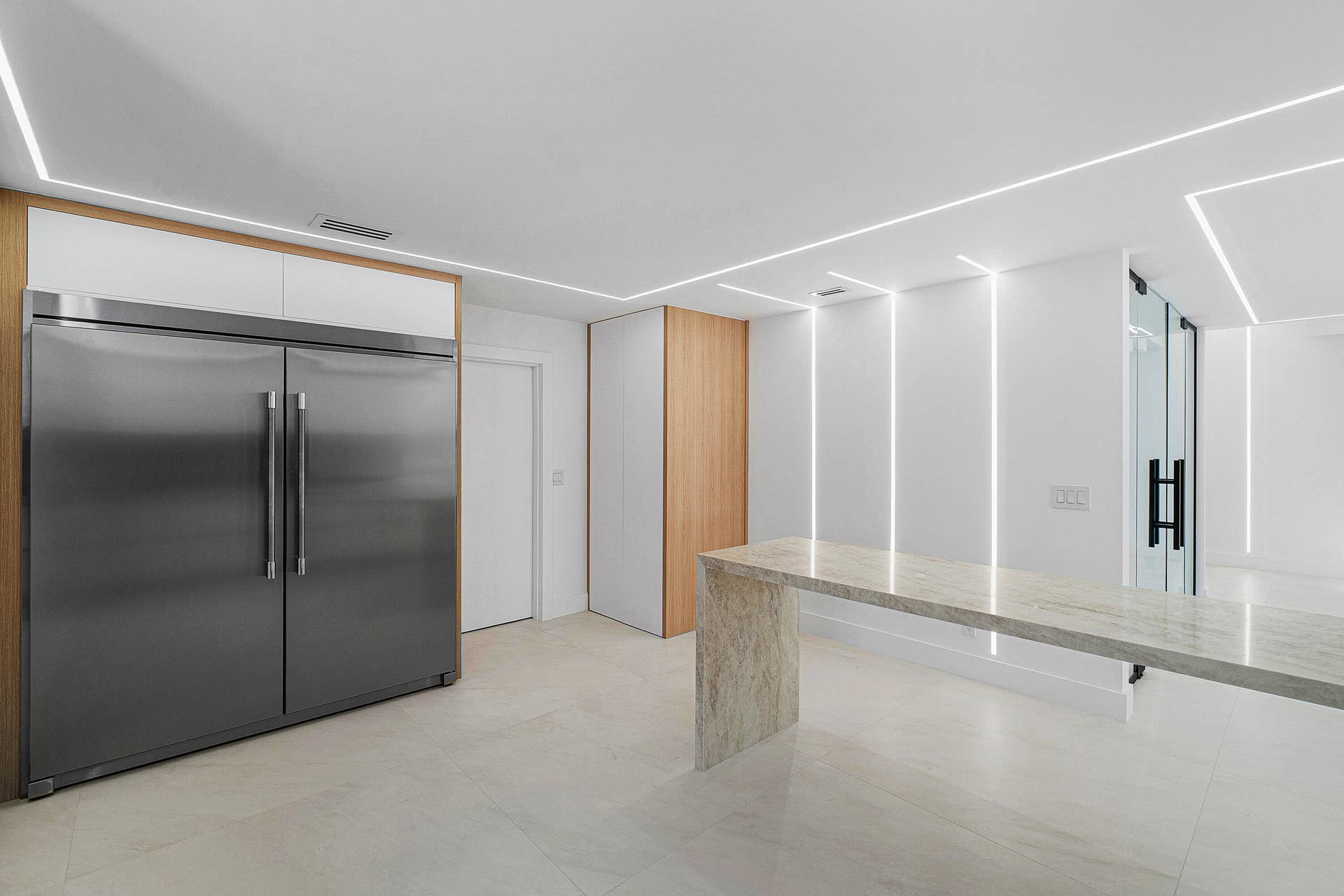 5068 VIA DE AMALFI Drive, Boca Raton, FL 33496 Renovated Contemporary Kitchen