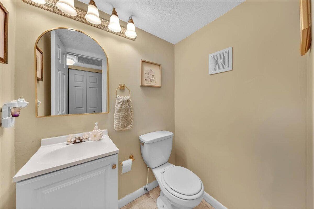 129 Suffolk D, Boca Raton, FL 33434 20-306A9342-Edit