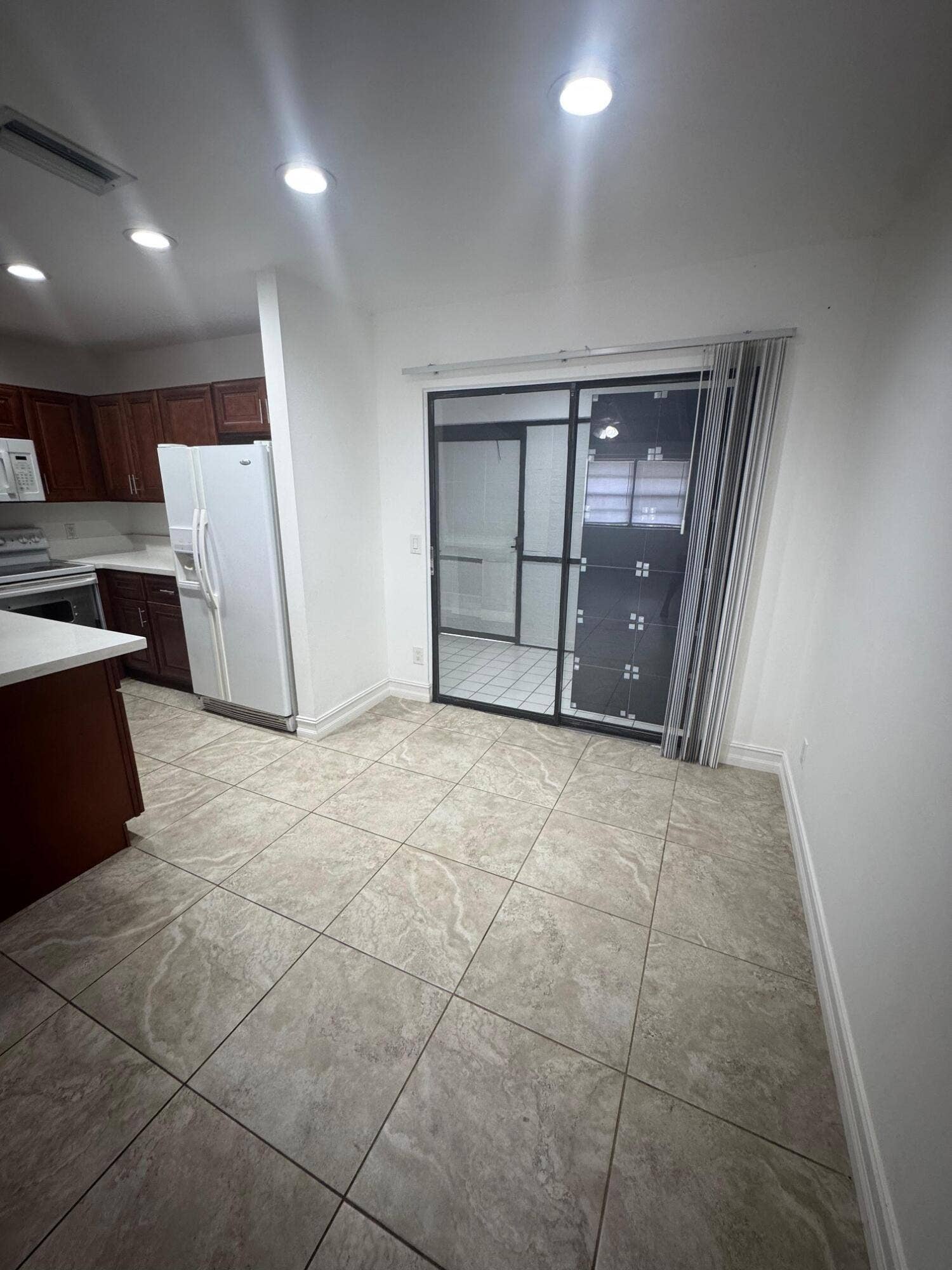 403 Glenwood Drive, #403, West Palm Beach, West Palm Beach, FL 33415 403 7