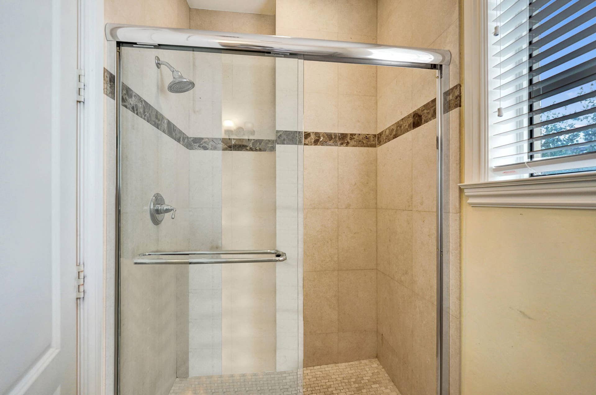 2575 SE 7TH Drive, Pompano Beach, FL 33062 77-web-or-mls-DSC06375