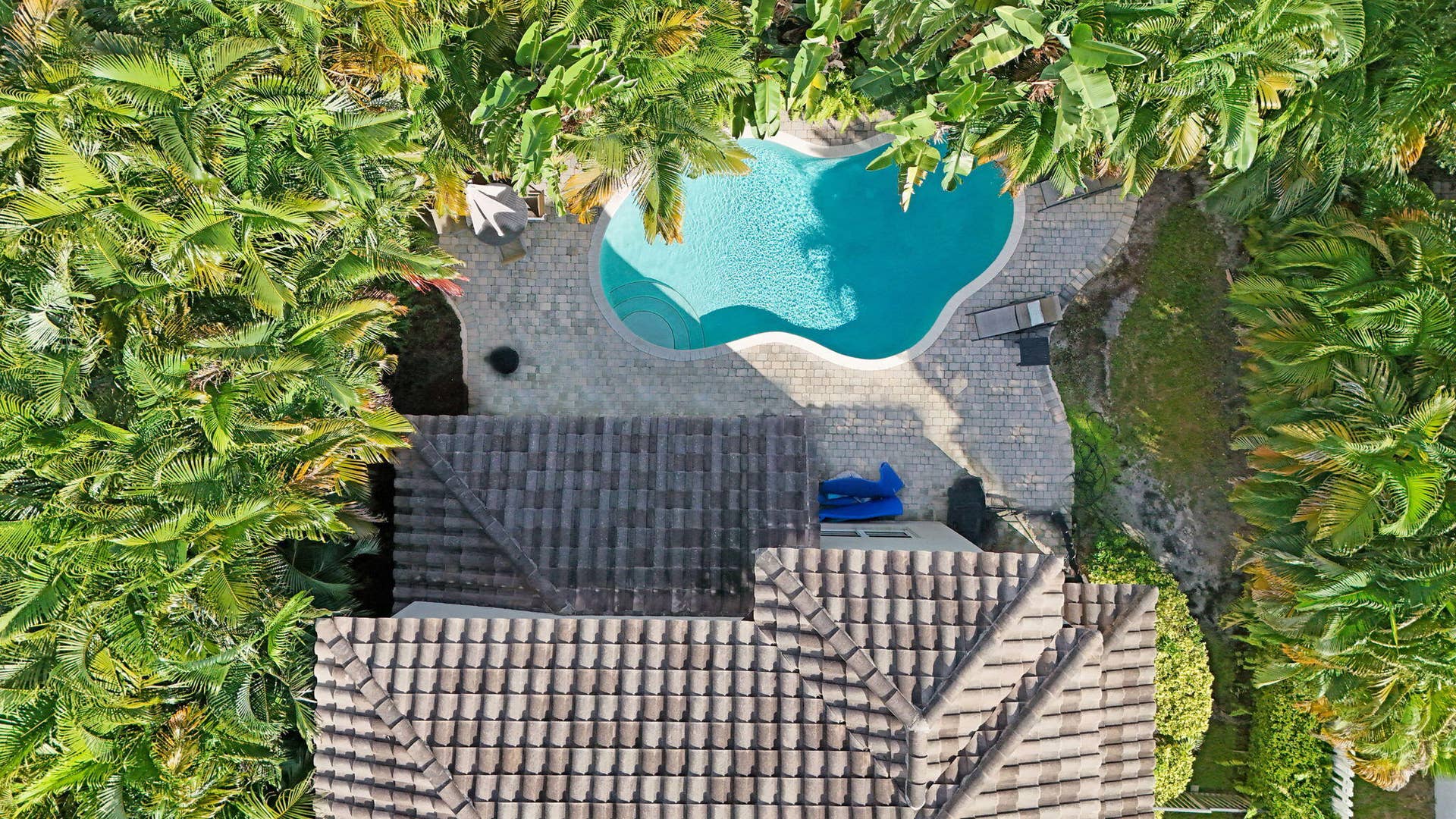 2575 SE 7TH Drive, Pompano Beach, FL 33062 12-web-or-mls-DJI_20261022102408_0813_D