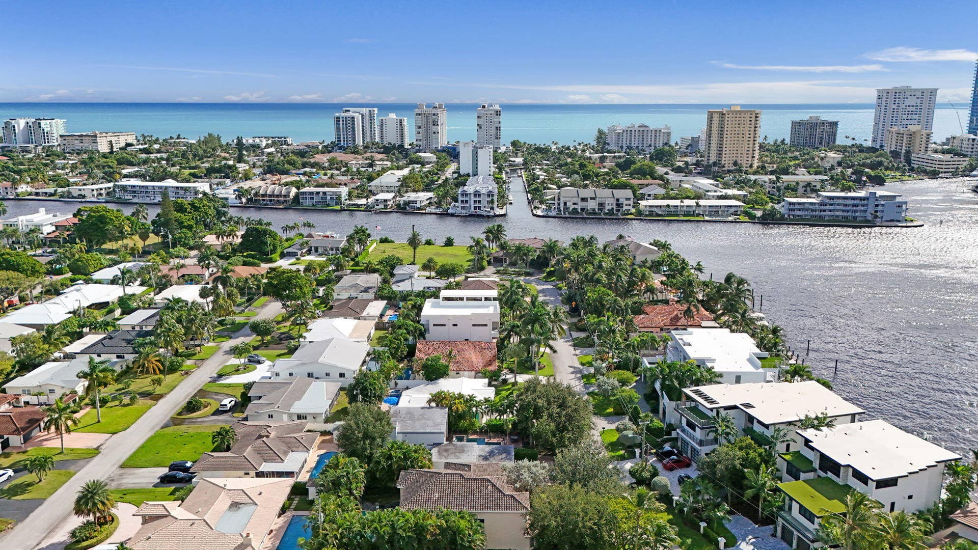 2575 SE 7TH Drive, Pompano Beach, FL 33062 8-web-or-mls-DJI_20261022102543_0819_D