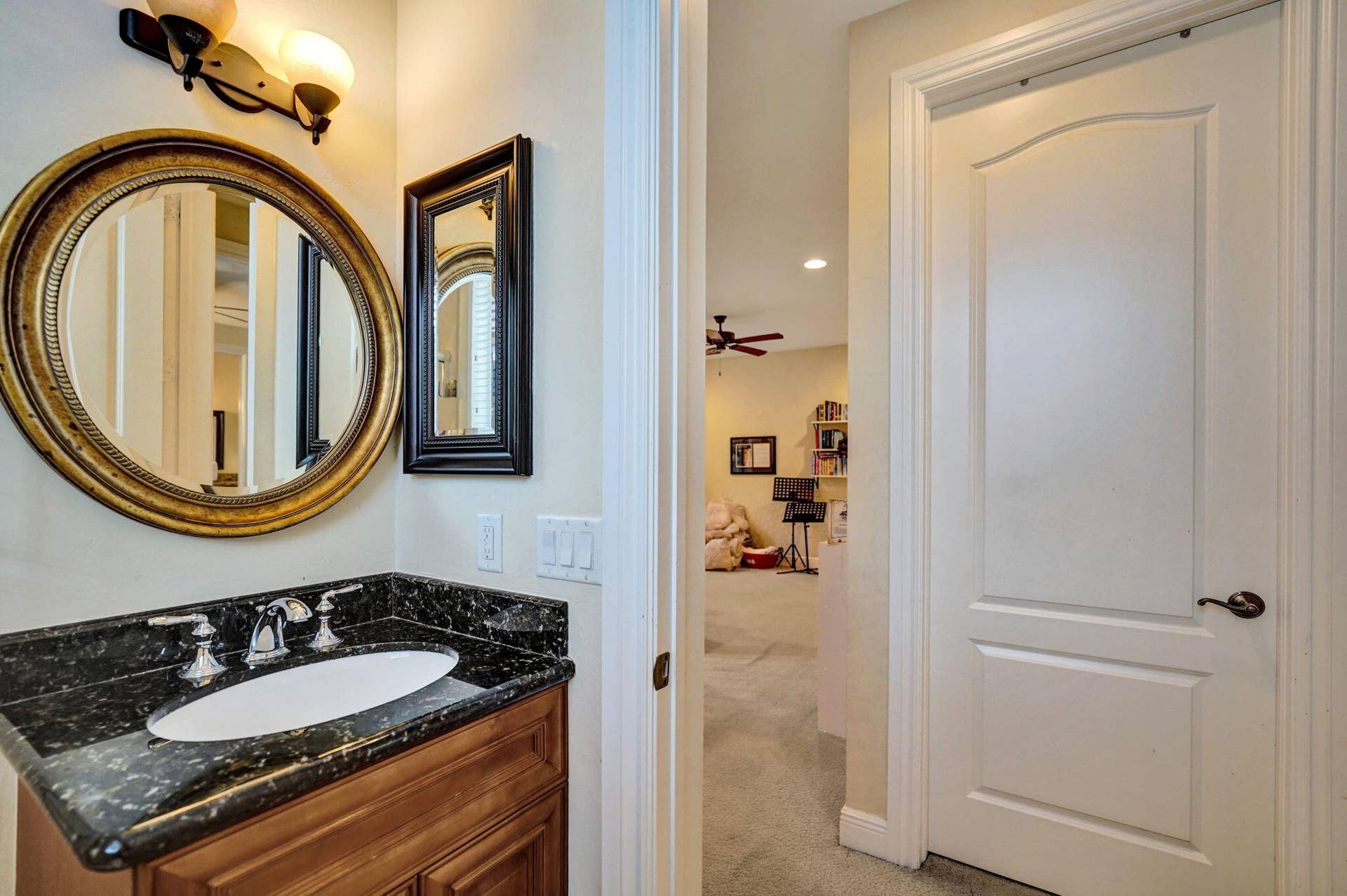 2575 SE 7TH Drive, Pompano Beach, FL 33062 74-web-or-mls-DSC06366