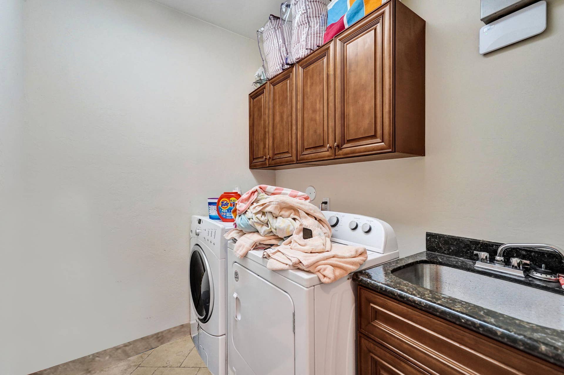 2575 SE 7TH Drive, Pompano Beach, FL 33062 73-web-or-mls-DSC06363