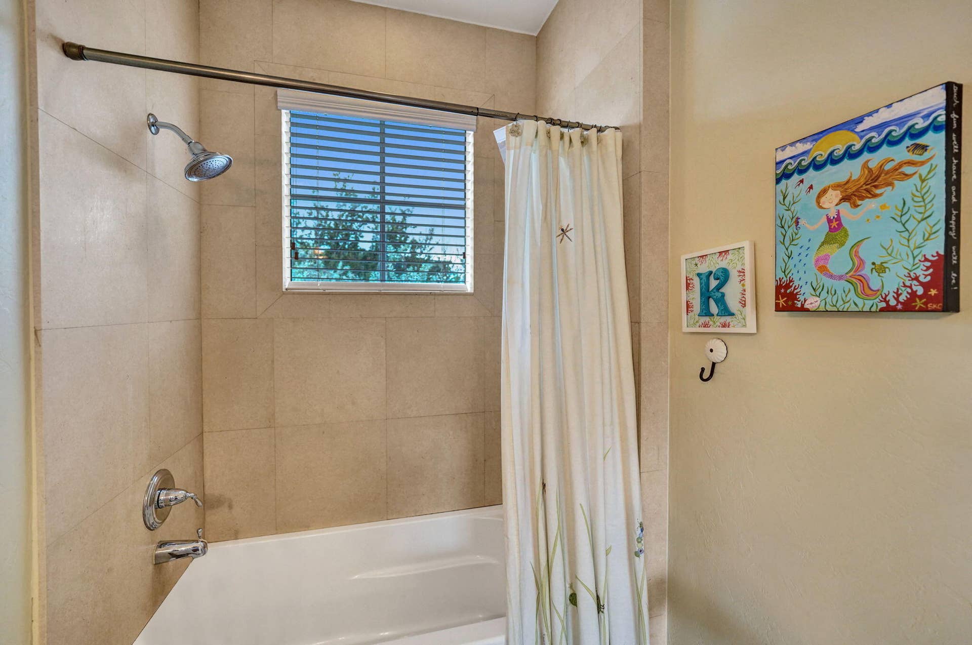2575 SE 7TH Drive, Pompano Beach, FL 33062 69-web-or-mls-DSC06351