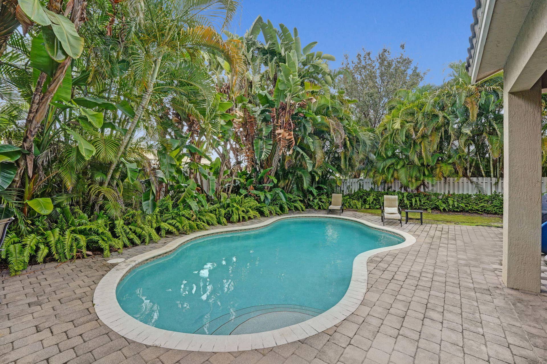 2575 SE 7TH Drive, Pompano Beach, FL 33062 83-web-or-mls-DSC06384