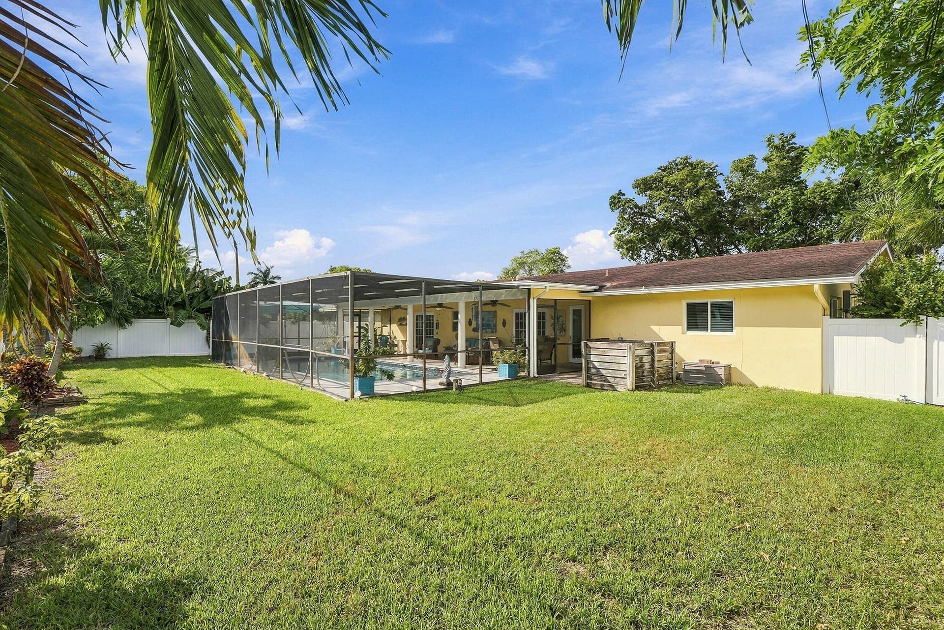 7360 NW 14th Street, Plantation, FL 33313 Back Yard View