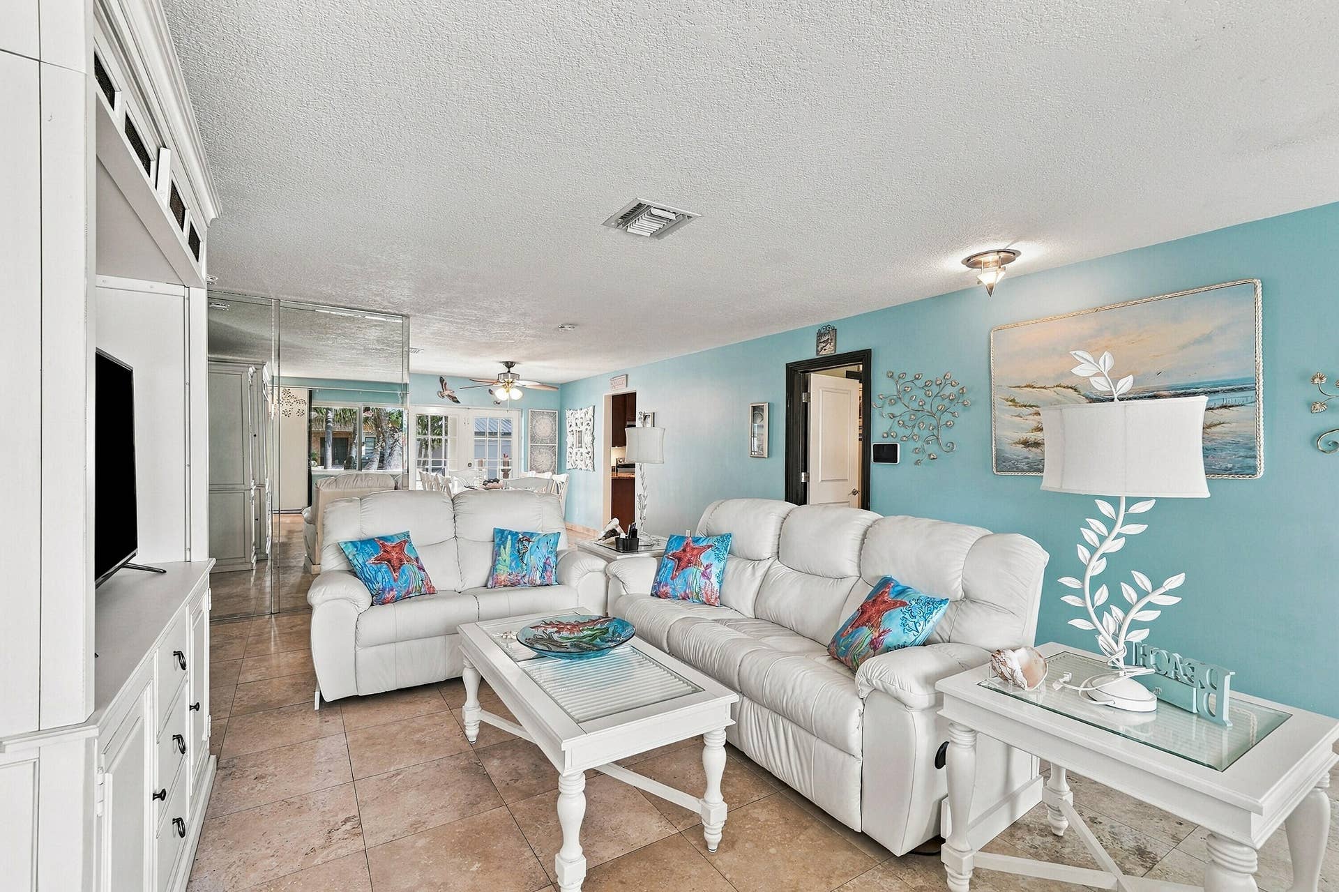 7360 NW 14th Street, Plantation, FL 33313 Living Room