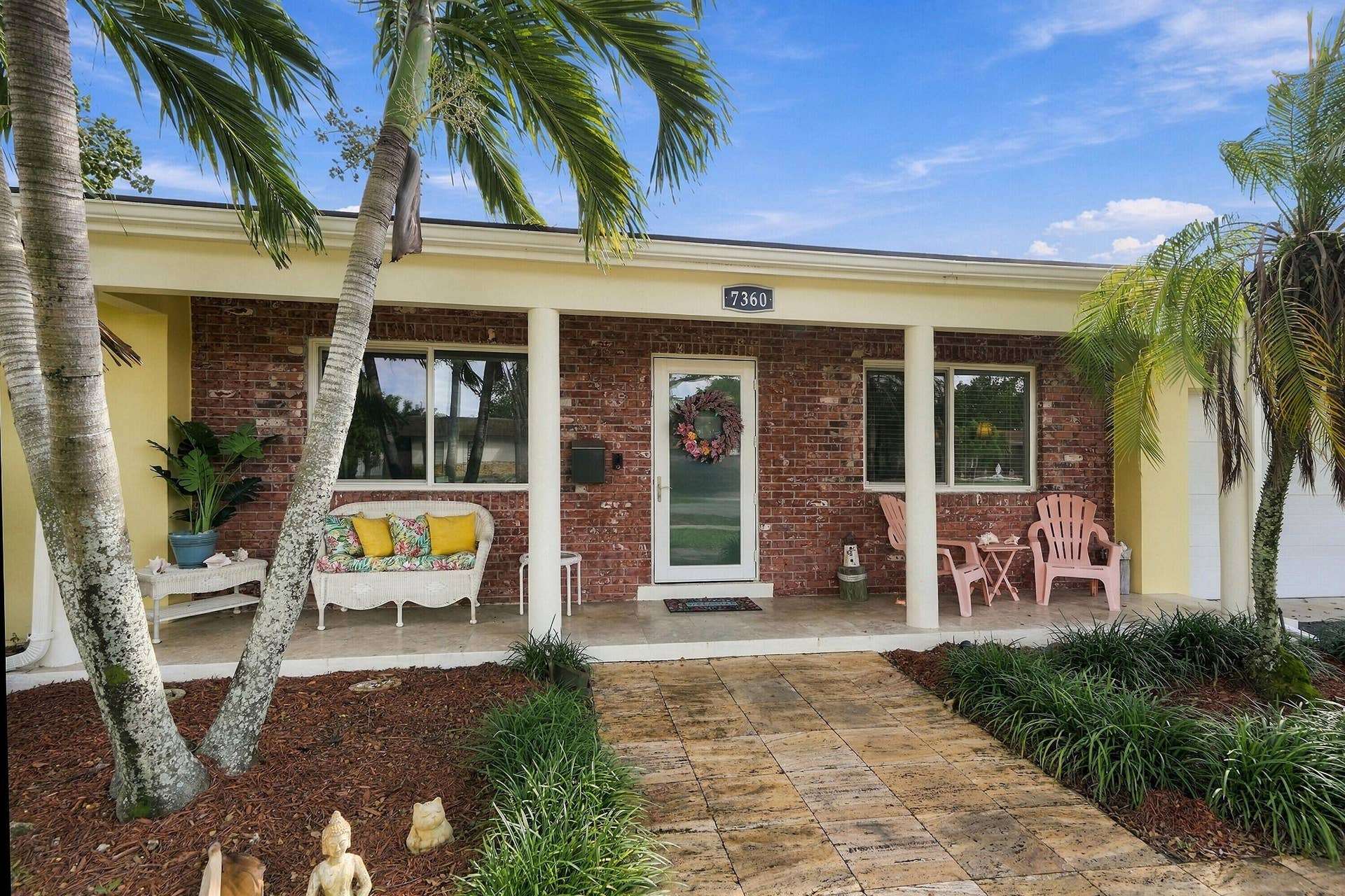 7360 NW 14th Street, Plantation, FL 33313 Front Entrance View