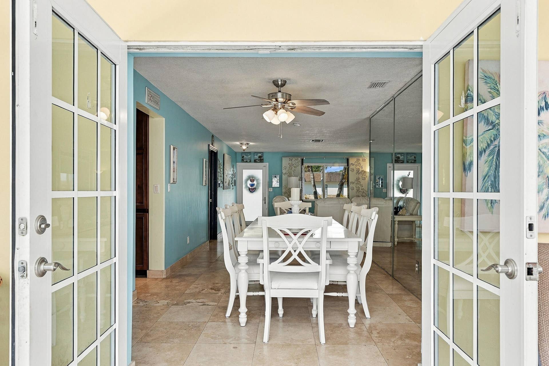 7360 NW 14th Street, Plantation, FL 33313 Dining Room and Patio