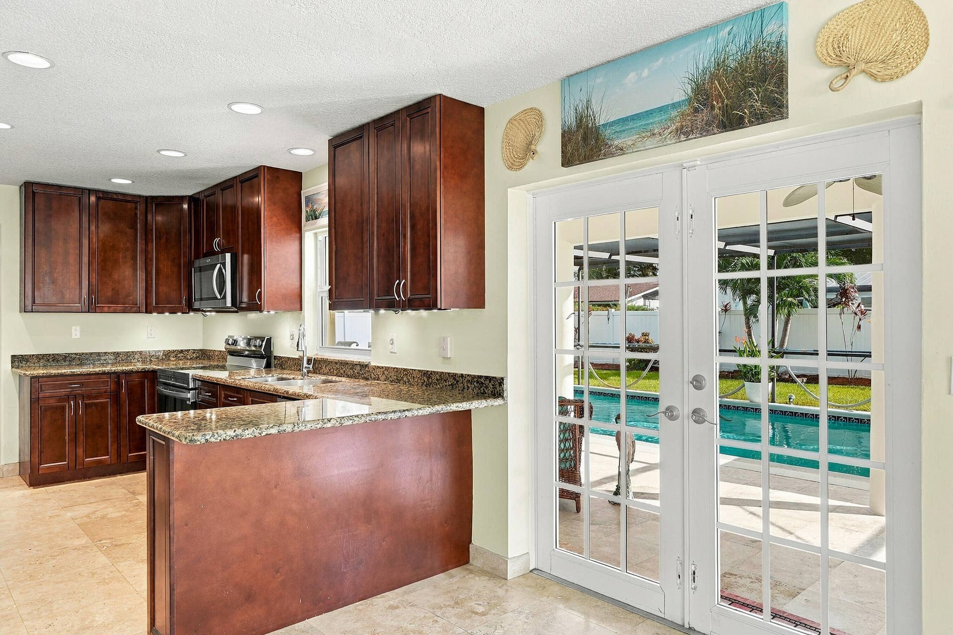 7360 NW 14th Street, Plantation, FL 33313 Snack Bar and Patio