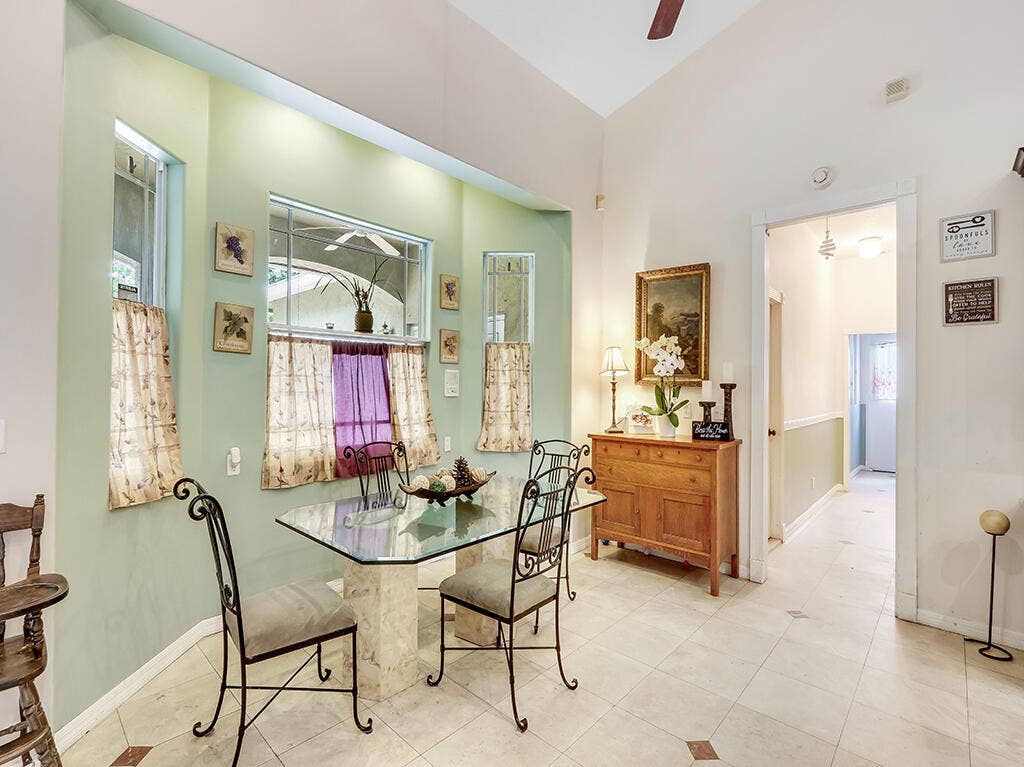 15507 Citrus Grove Blvd - Breakfast Area