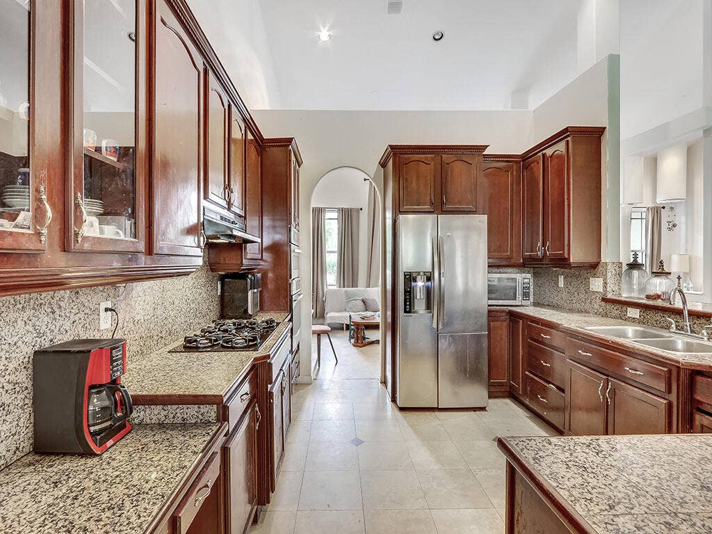 15507 Citrus Grove Blvd - Kitchen