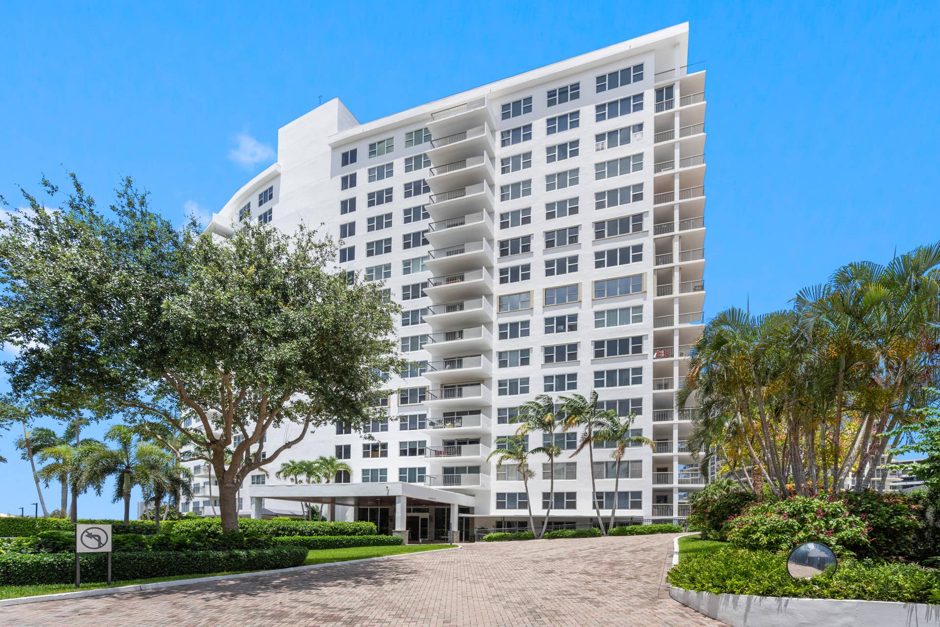 875 E CAMINO REAL, #11A, Boca Raton, FL 33432 001-875EastCaminoReal-11-BocaRaton-FL-33